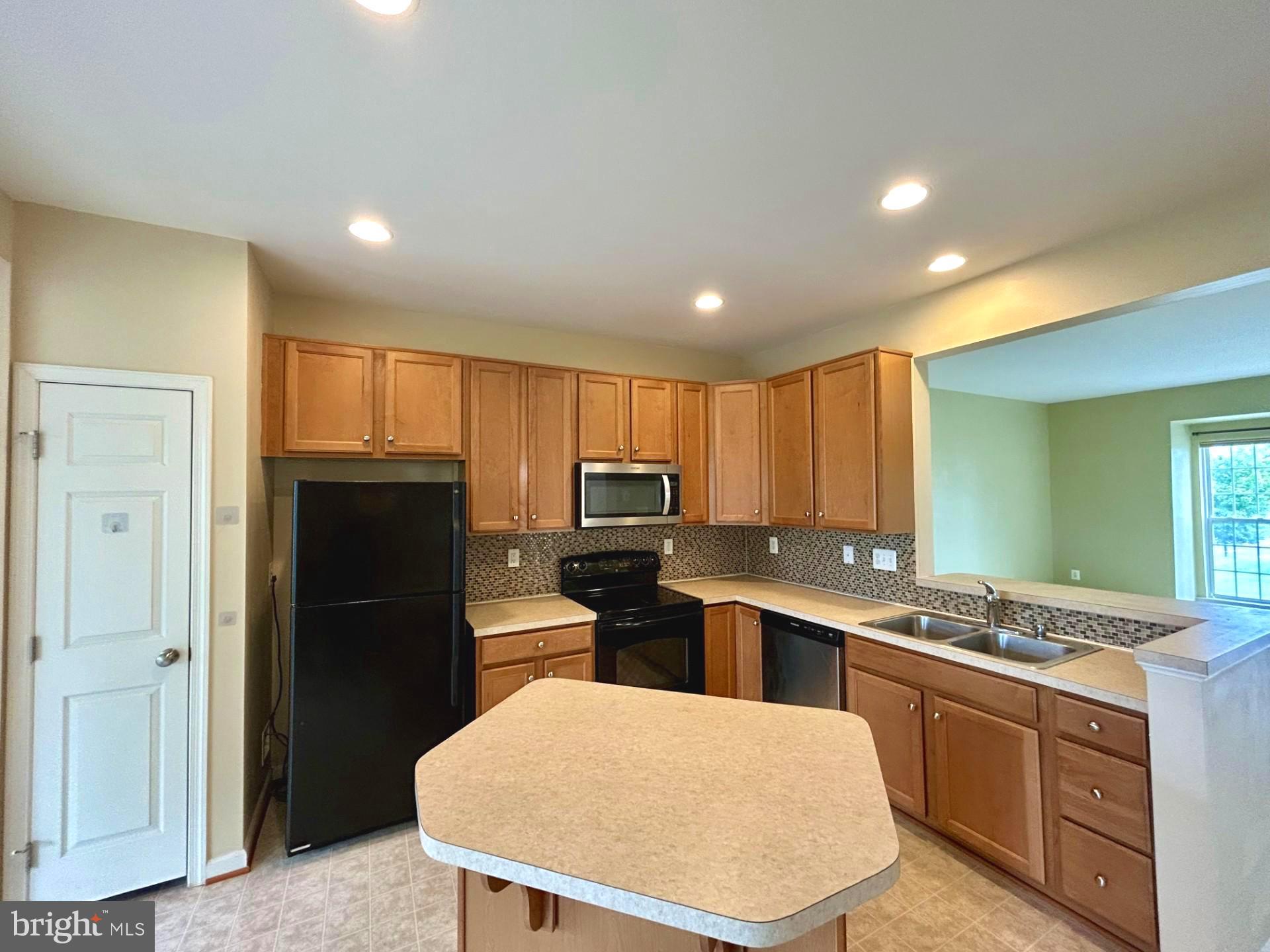 WINDMILL CROSSING - Residential Lease