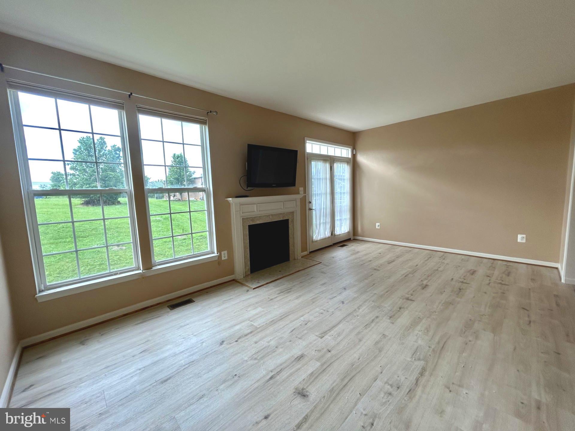 WINDMILL CROSSING - Residential Lease