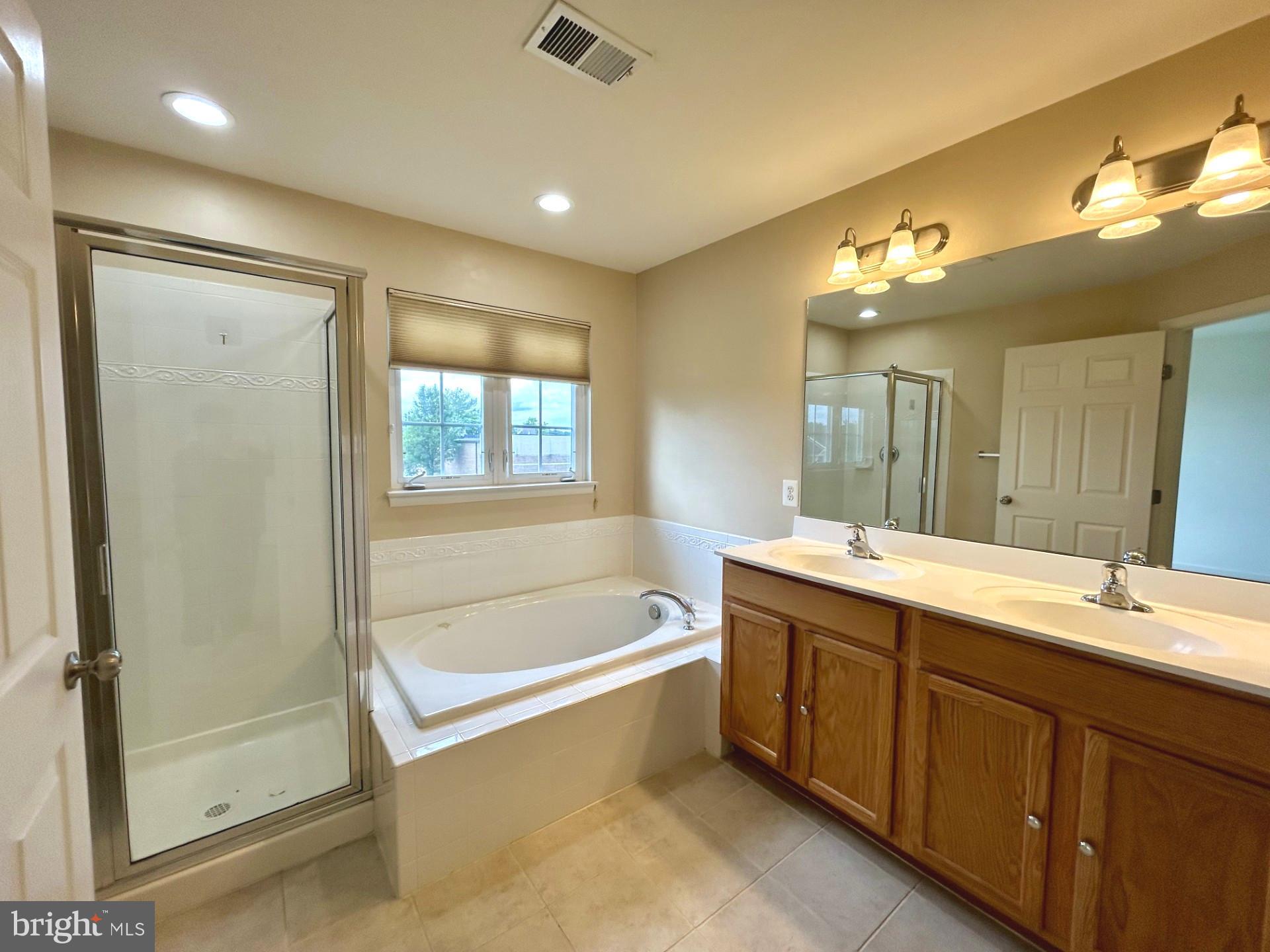 WINDMILL CROSSING - Residential Lease