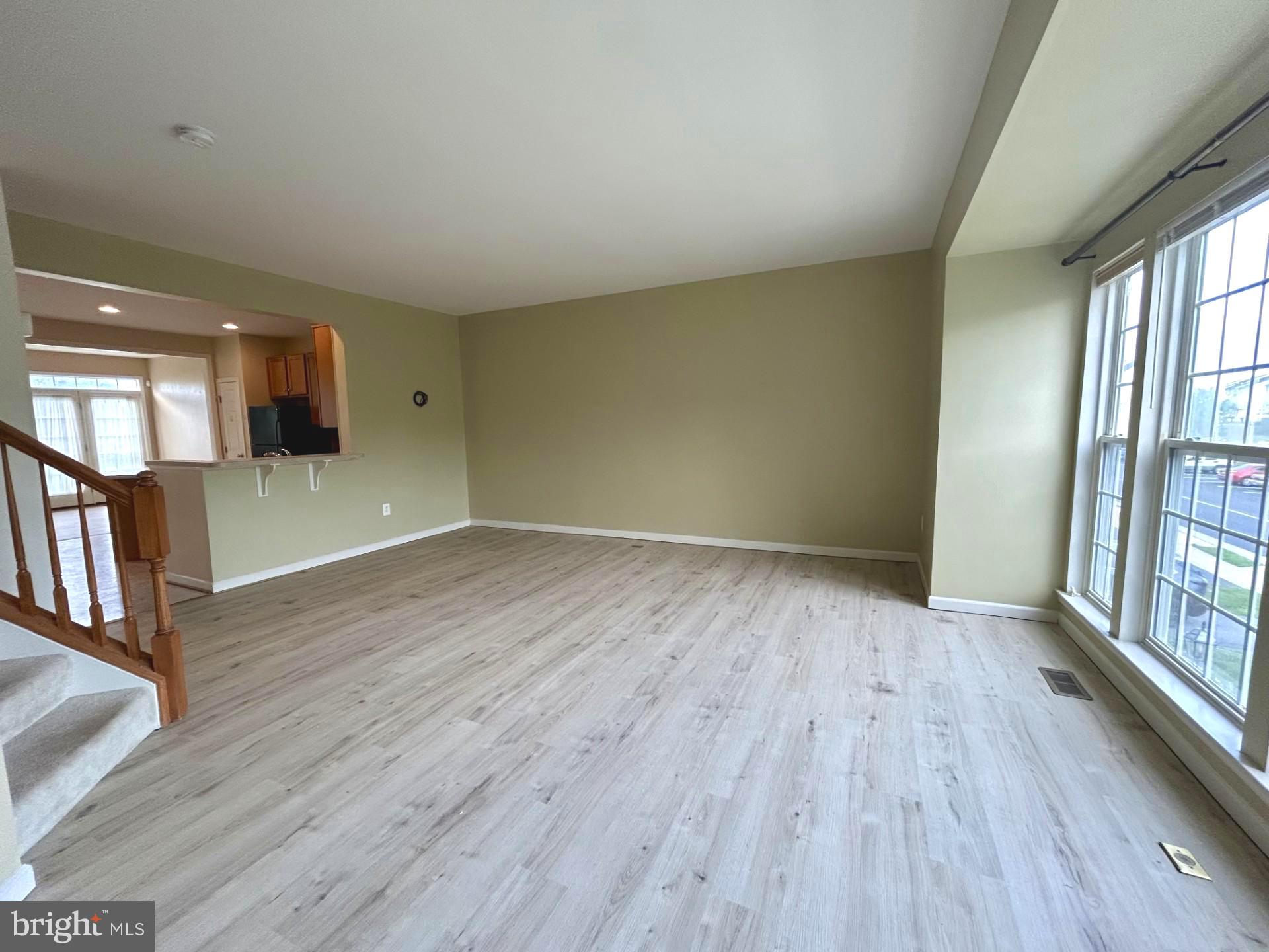 WINDMILL CROSSING - Residential Lease