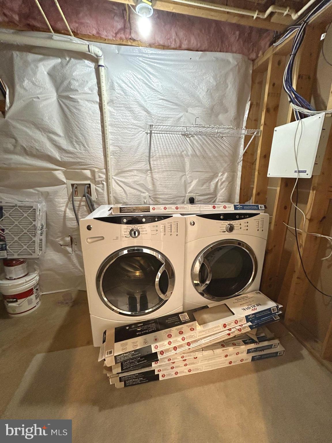 WINDMILL CROSSING - Residential Lease