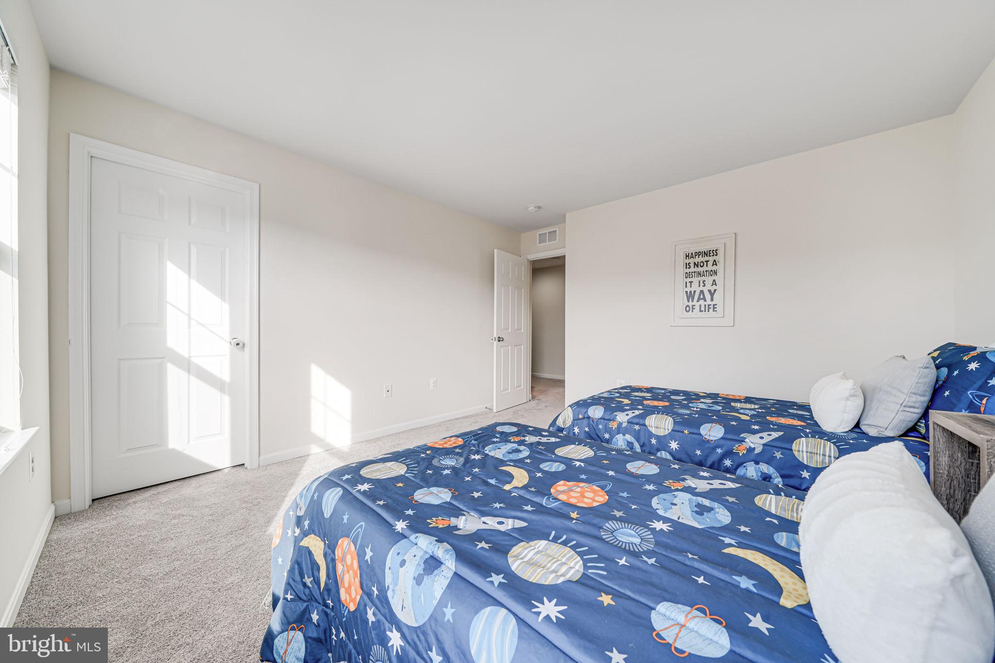 EAGLES POINTE WEST - Residential