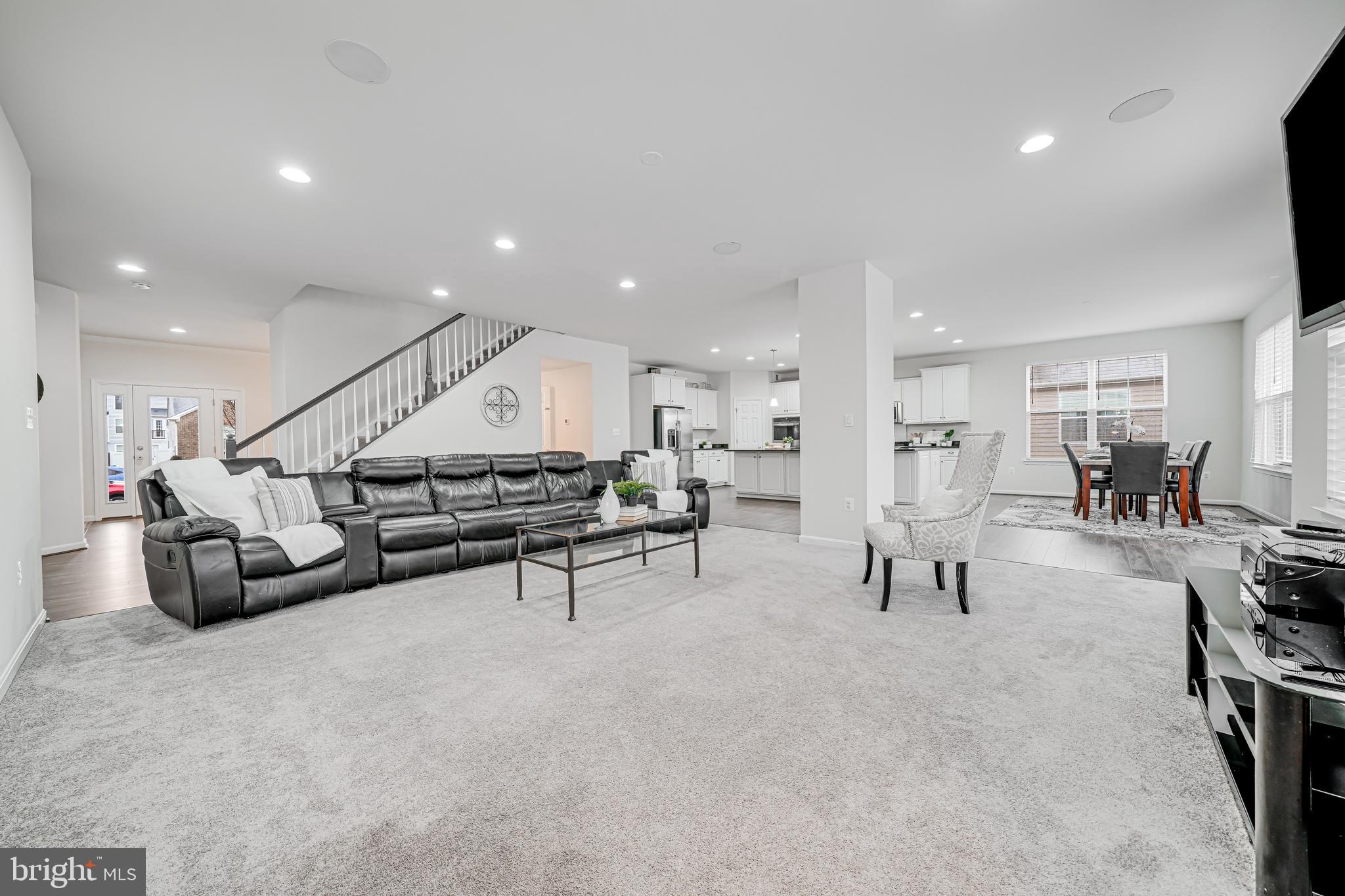 EAGLES POINTE WEST - Residential