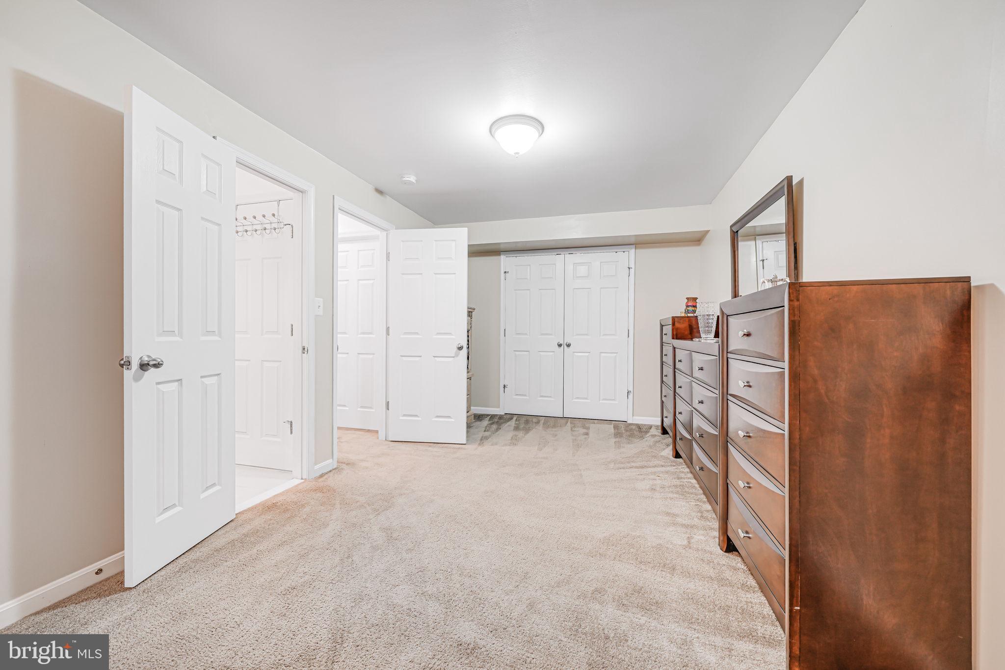 EAGLES POINTE WEST - Residential