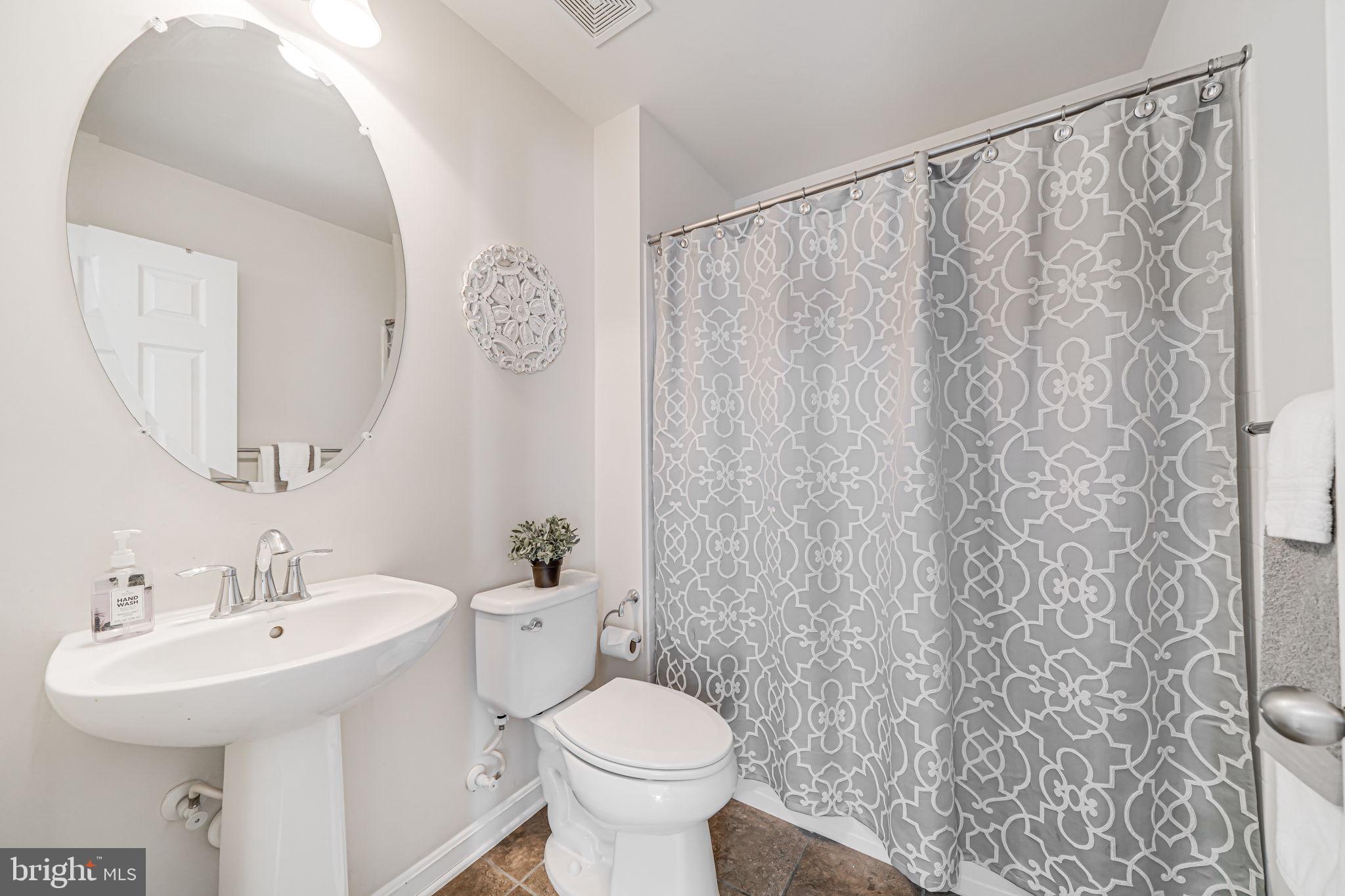 EAGLES POINTE WEST - Residential