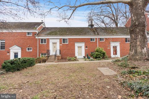 3618 GUNSTON ROAD ALEXANDRIA VA 22302