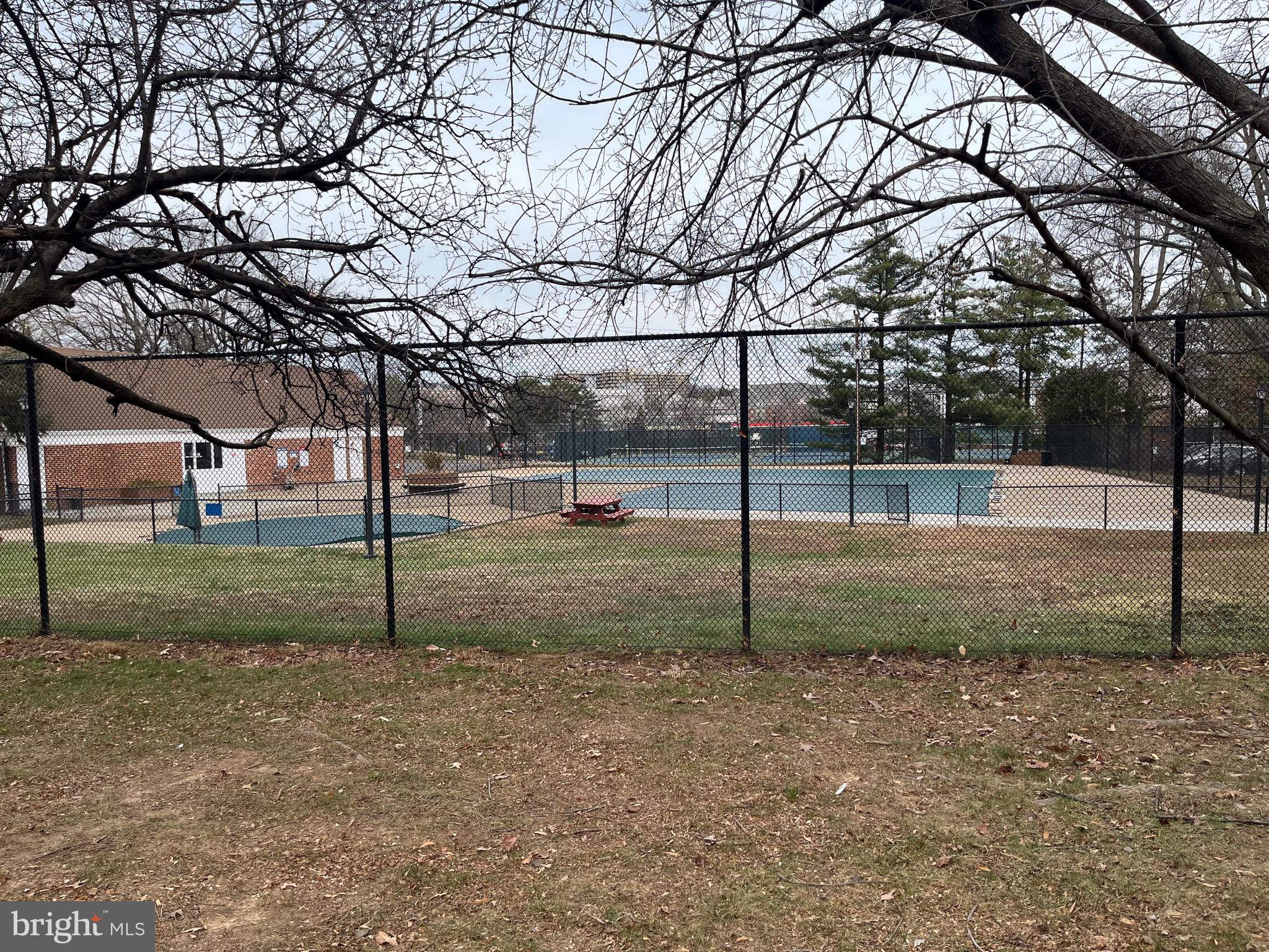 PARKFAIRFAX - Residential