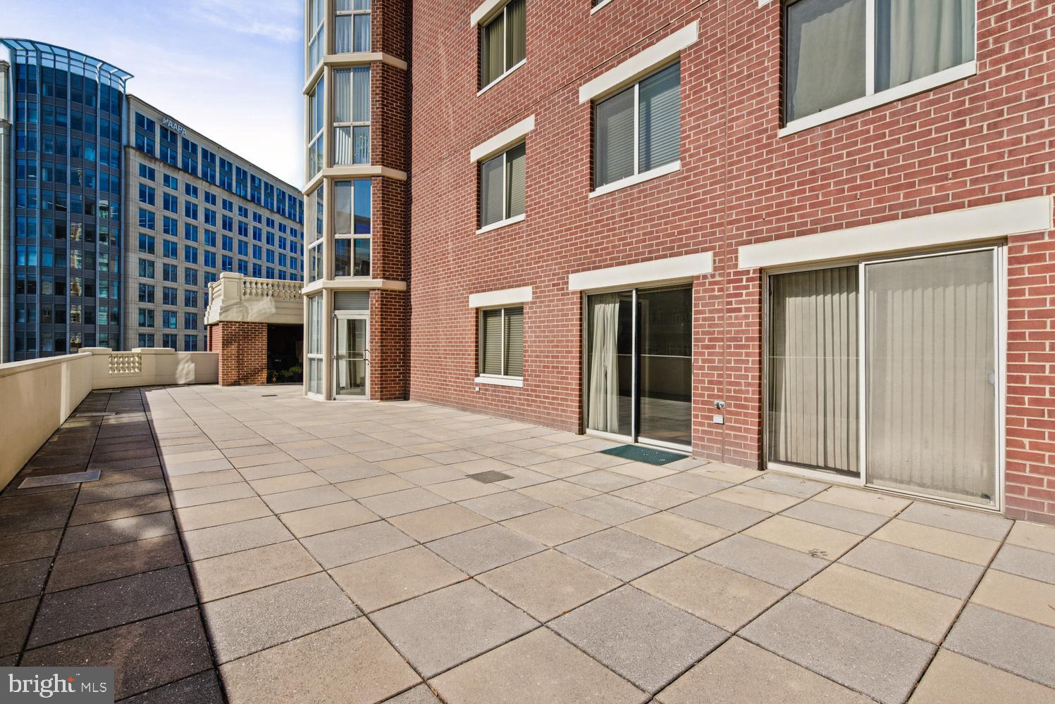 2181 JAMIESON AVENUE 403