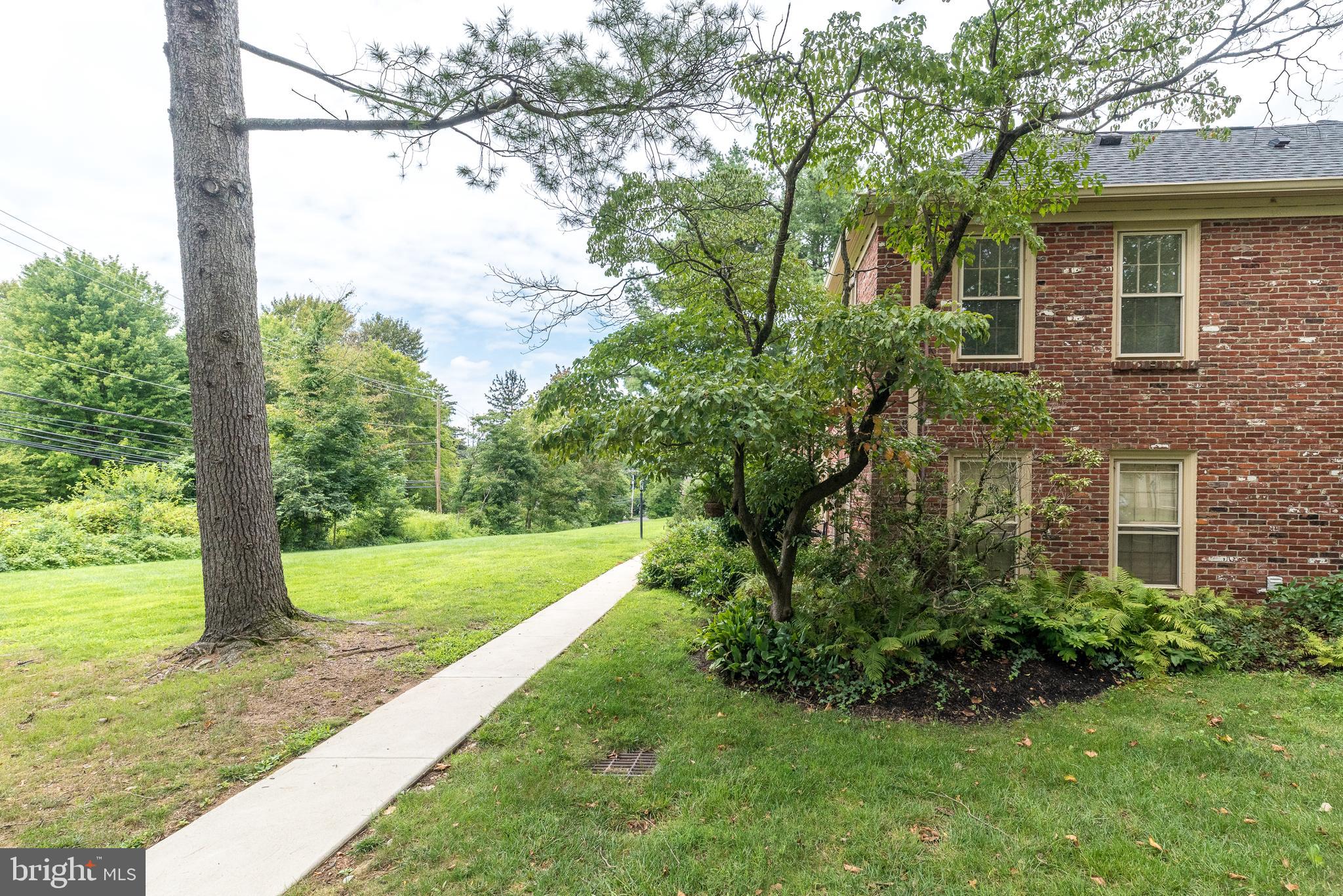 115 MACKLENBURG DRIVE L 20G