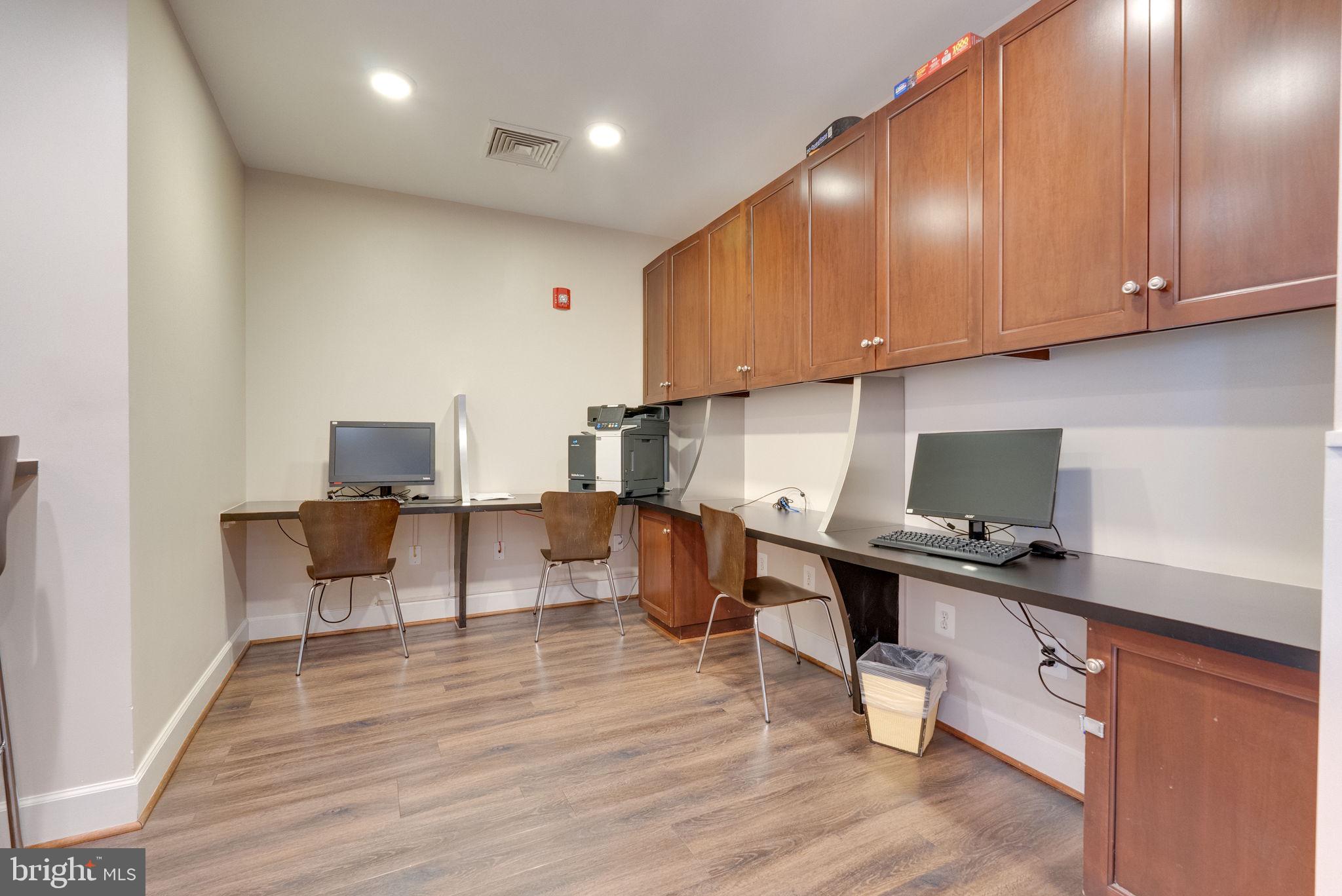 WEST VILLAGE OF SHIRLINGTON - Residential