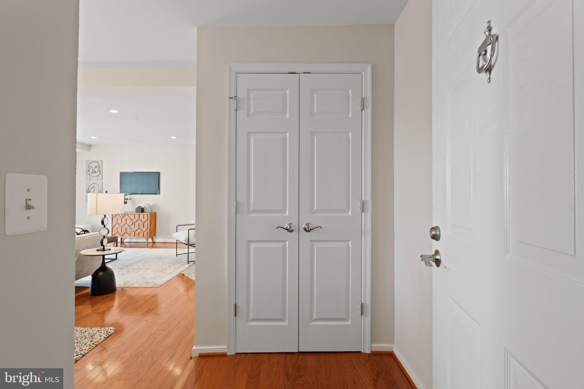 WEST VILLAGE OF SHIRLINGTON - Residential