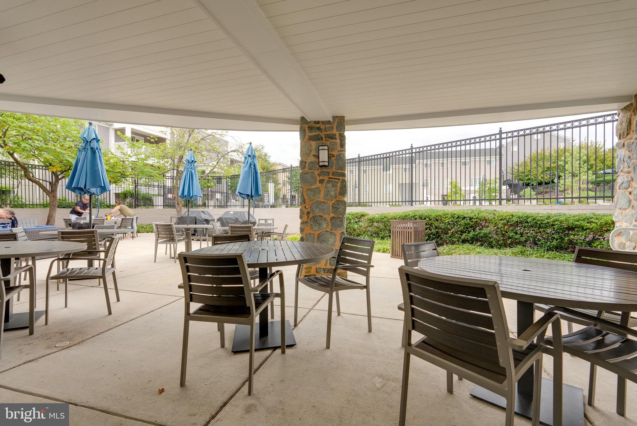 WEST VILLAGE OF SHIRLINGTON - Residential