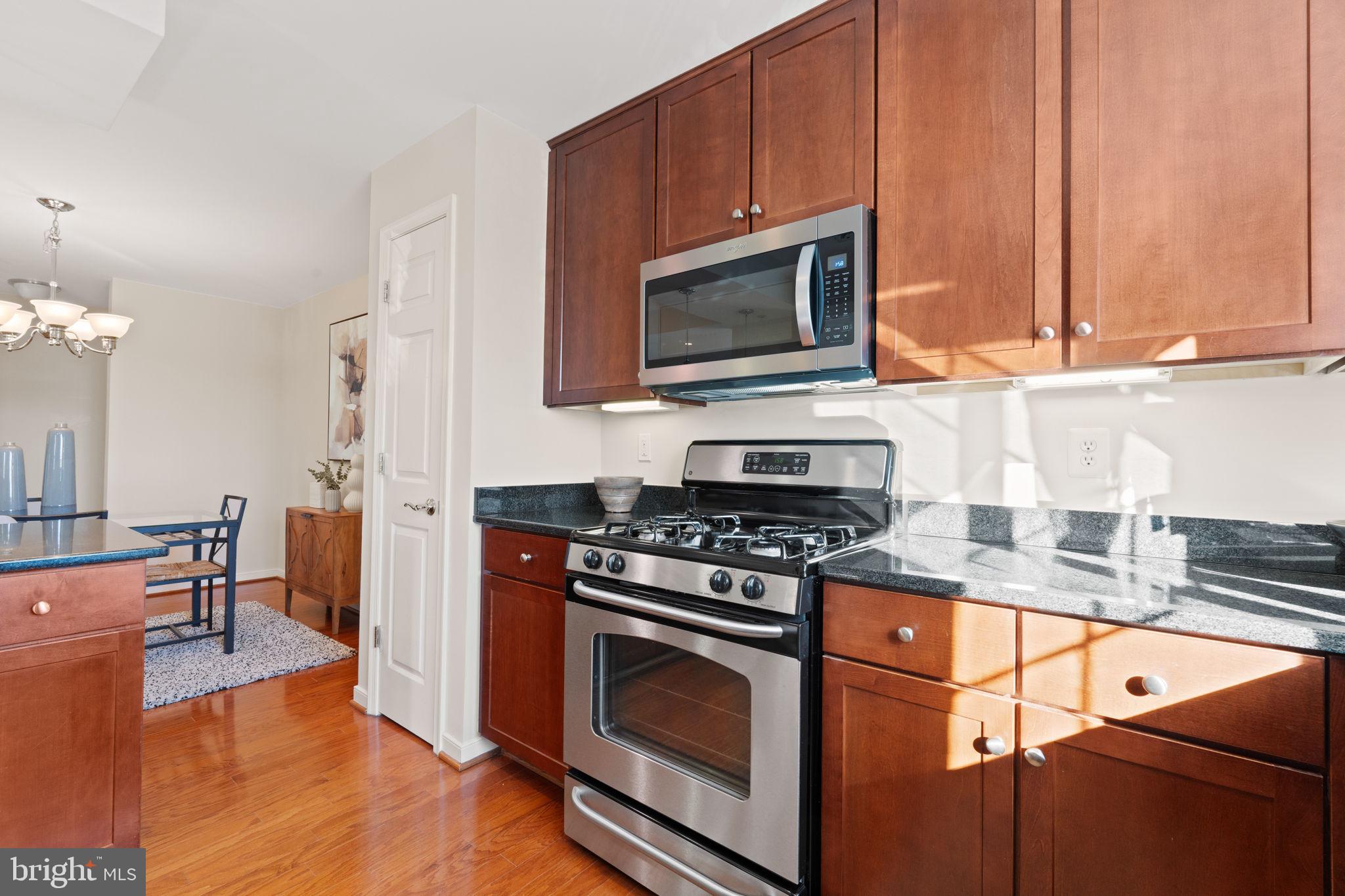 WEST VILLAGE OF SHIRLINGTON - Residential