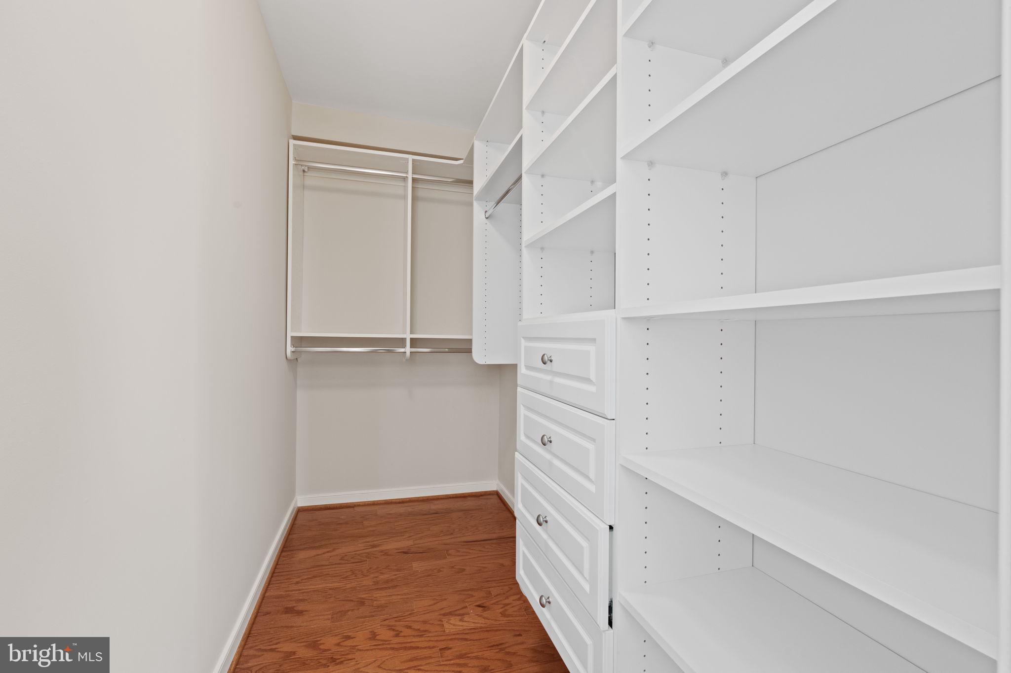 WEST VILLAGE OF SHIRLINGTON - Residential