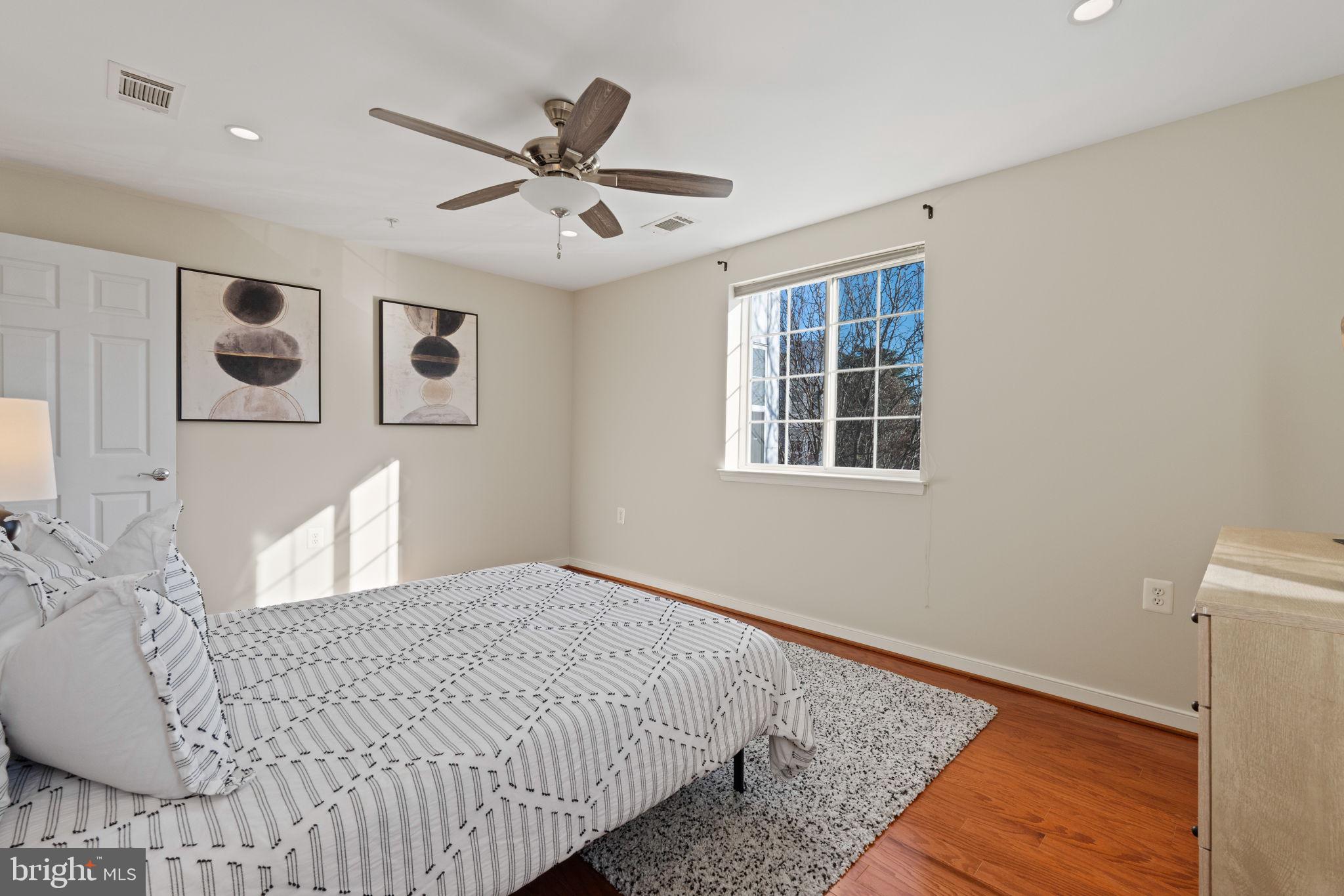 WEST VILLAGE OF SHIRLINGTON - Residential