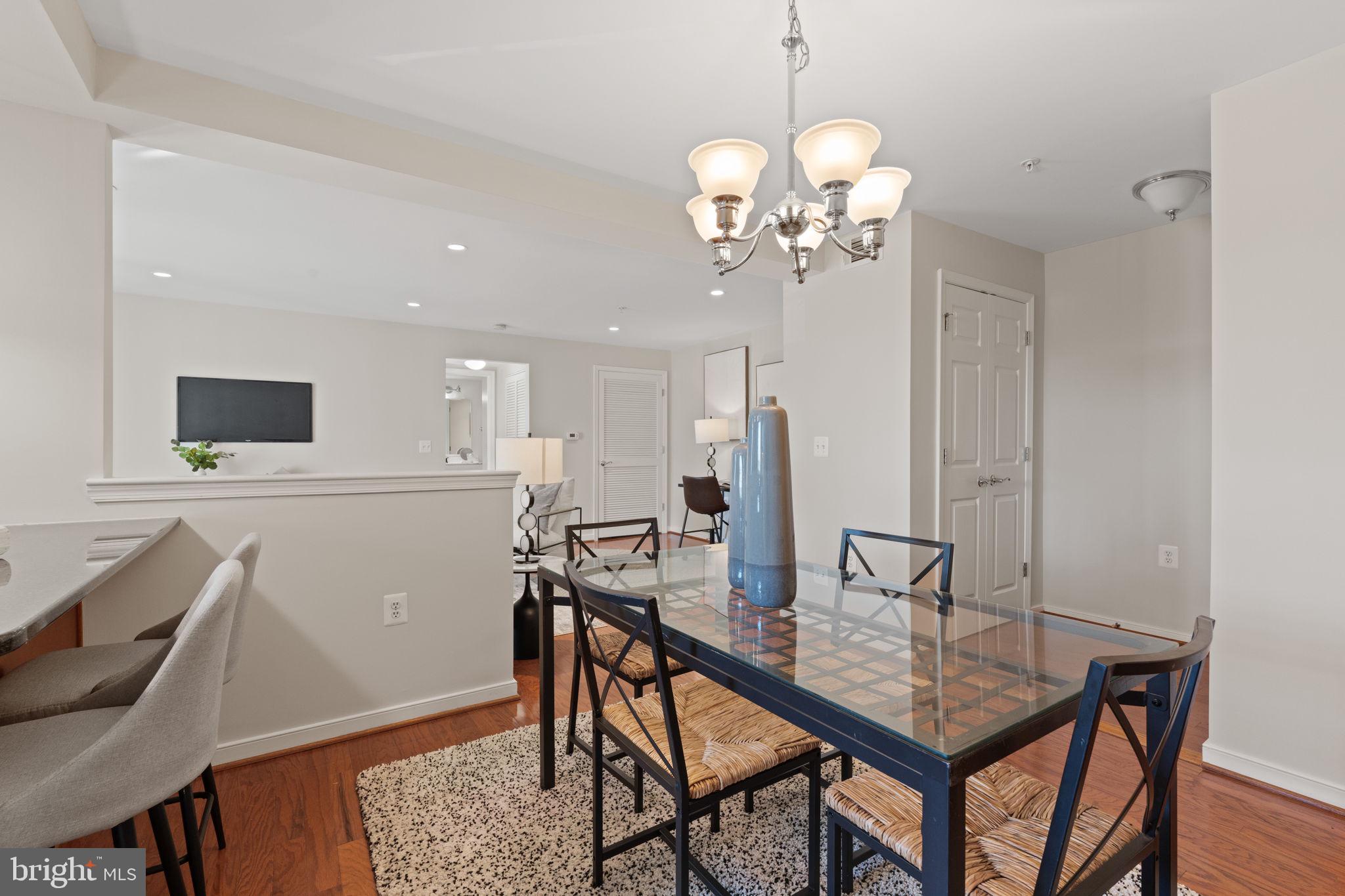 WEST VILLAGE OF SHIRLINGTON - Residential