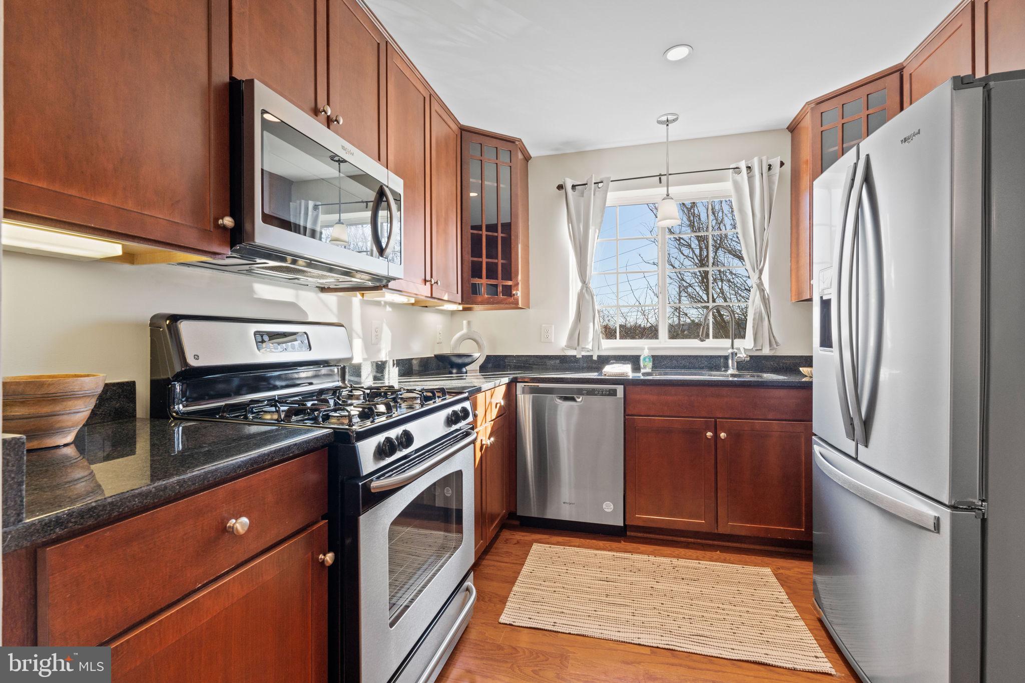 WEST VILLAGE OF SHIRLINGTON - Residential