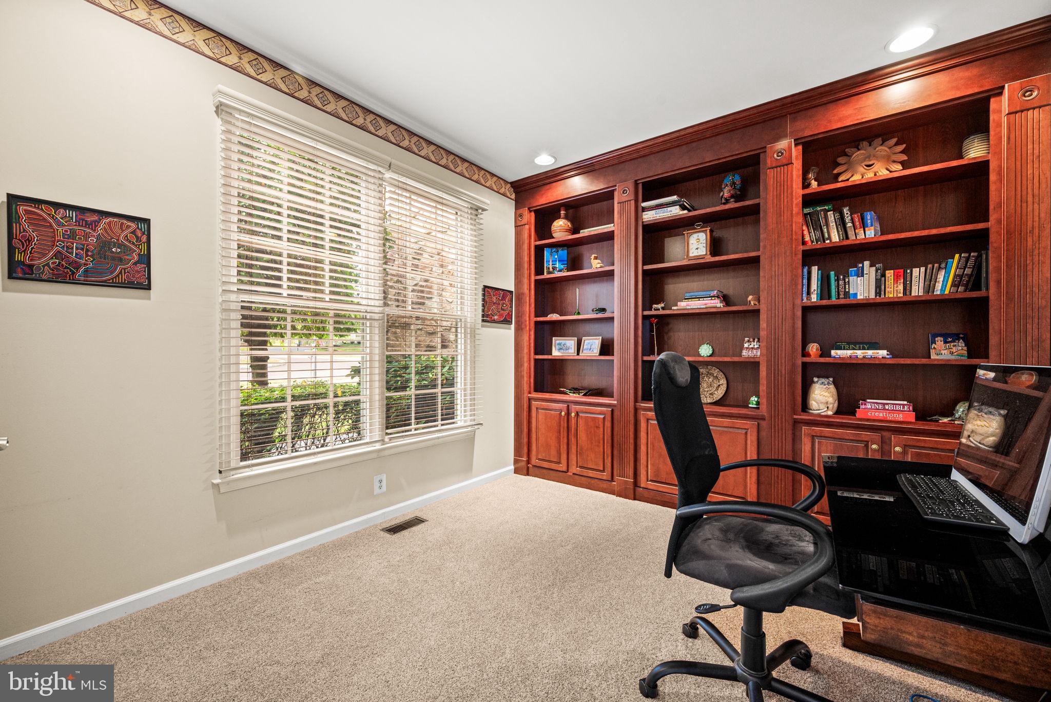 PROVIDENCE OAKS - Residential