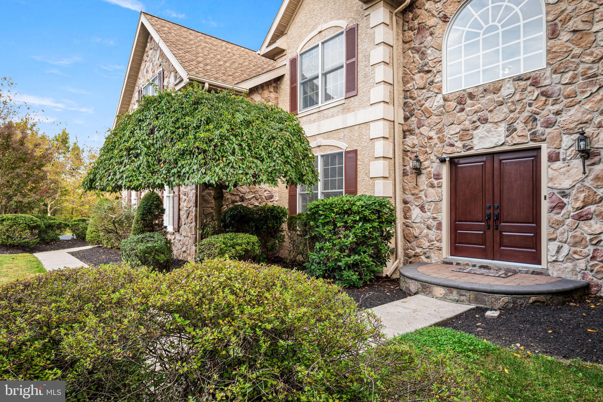 PROVIDENCE OAKS - Residential