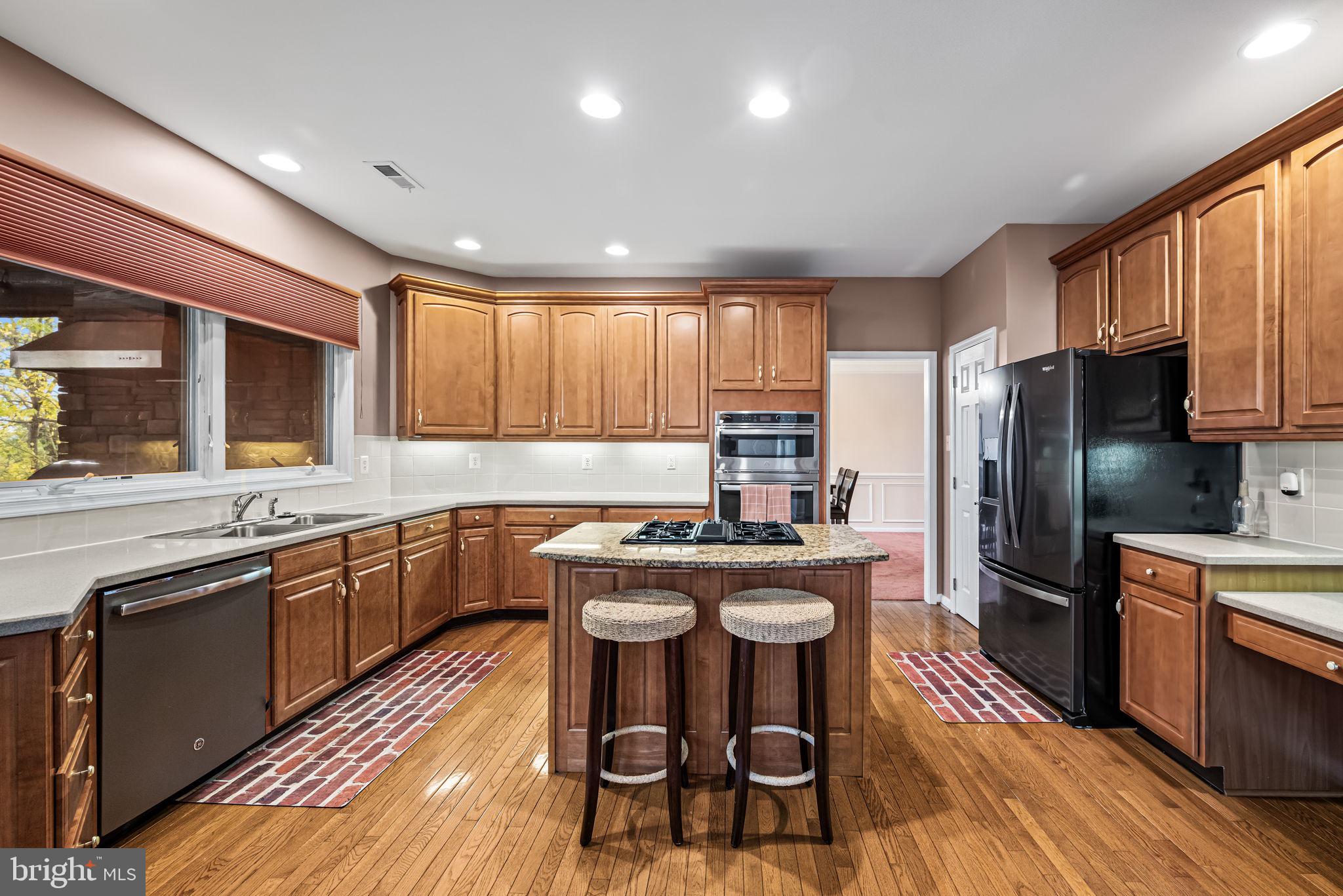 PROVIDENCE OAKS - Residential