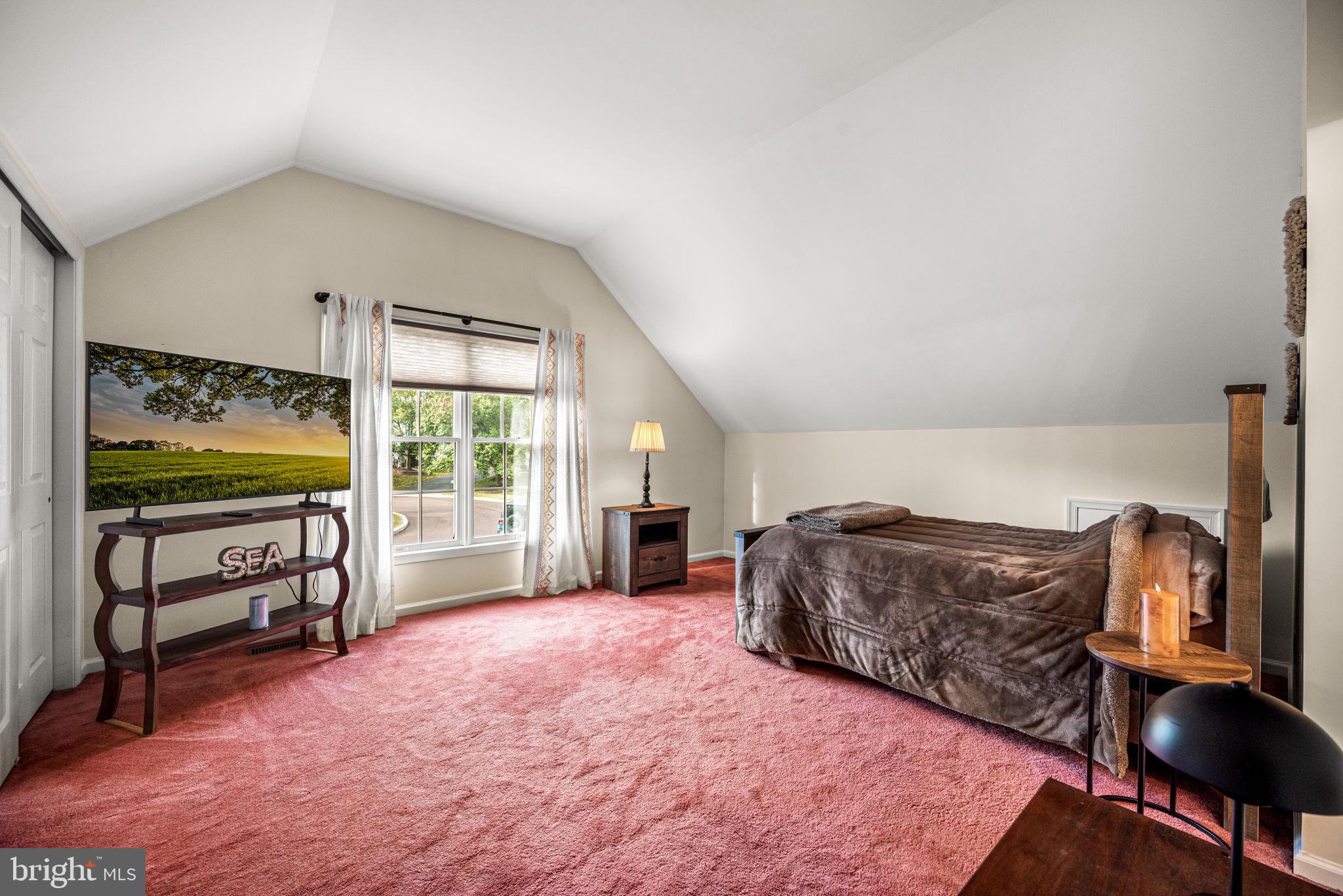 PROVIDENCE OAKS - Residential