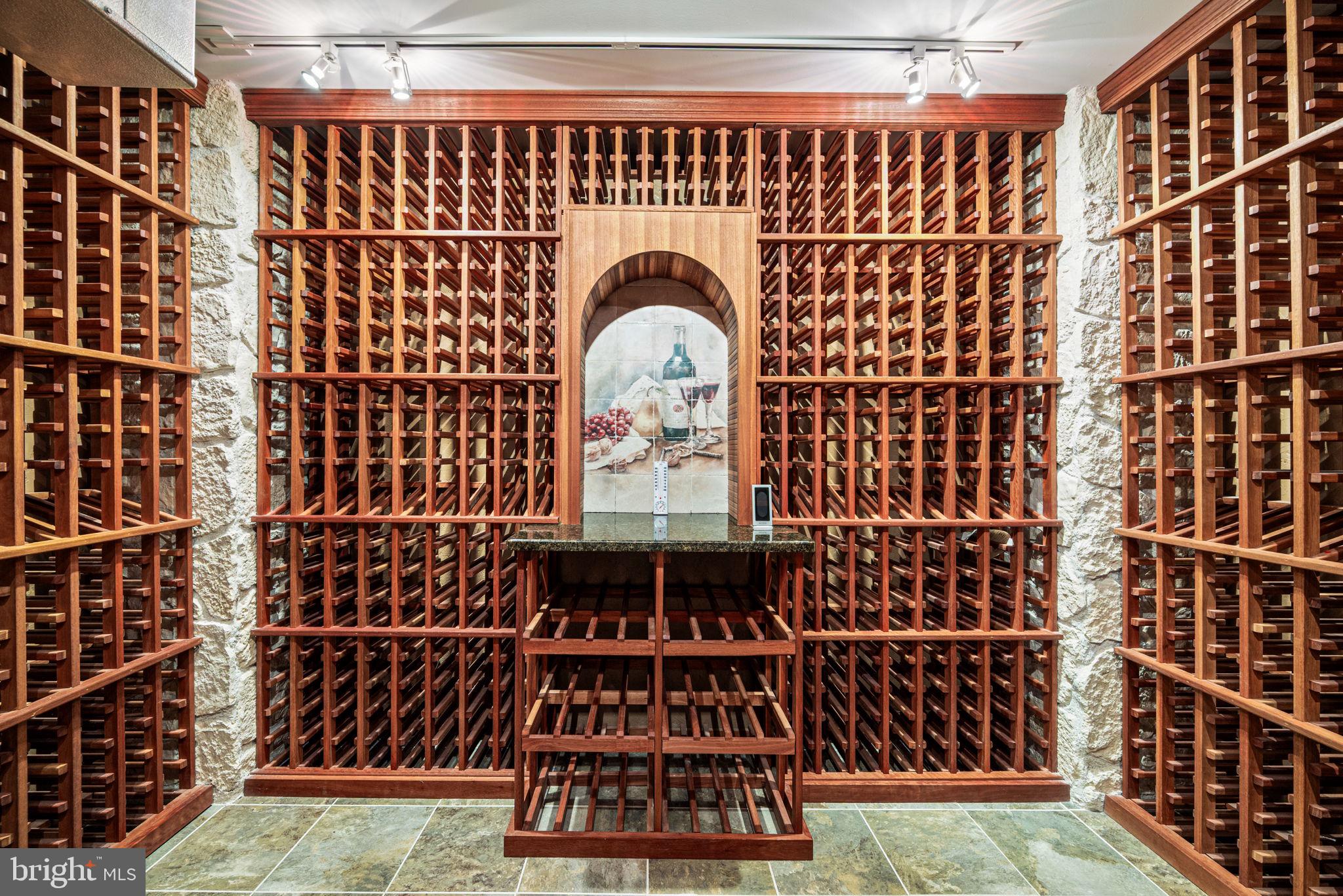 PROVIDENCE OAKS - Residential