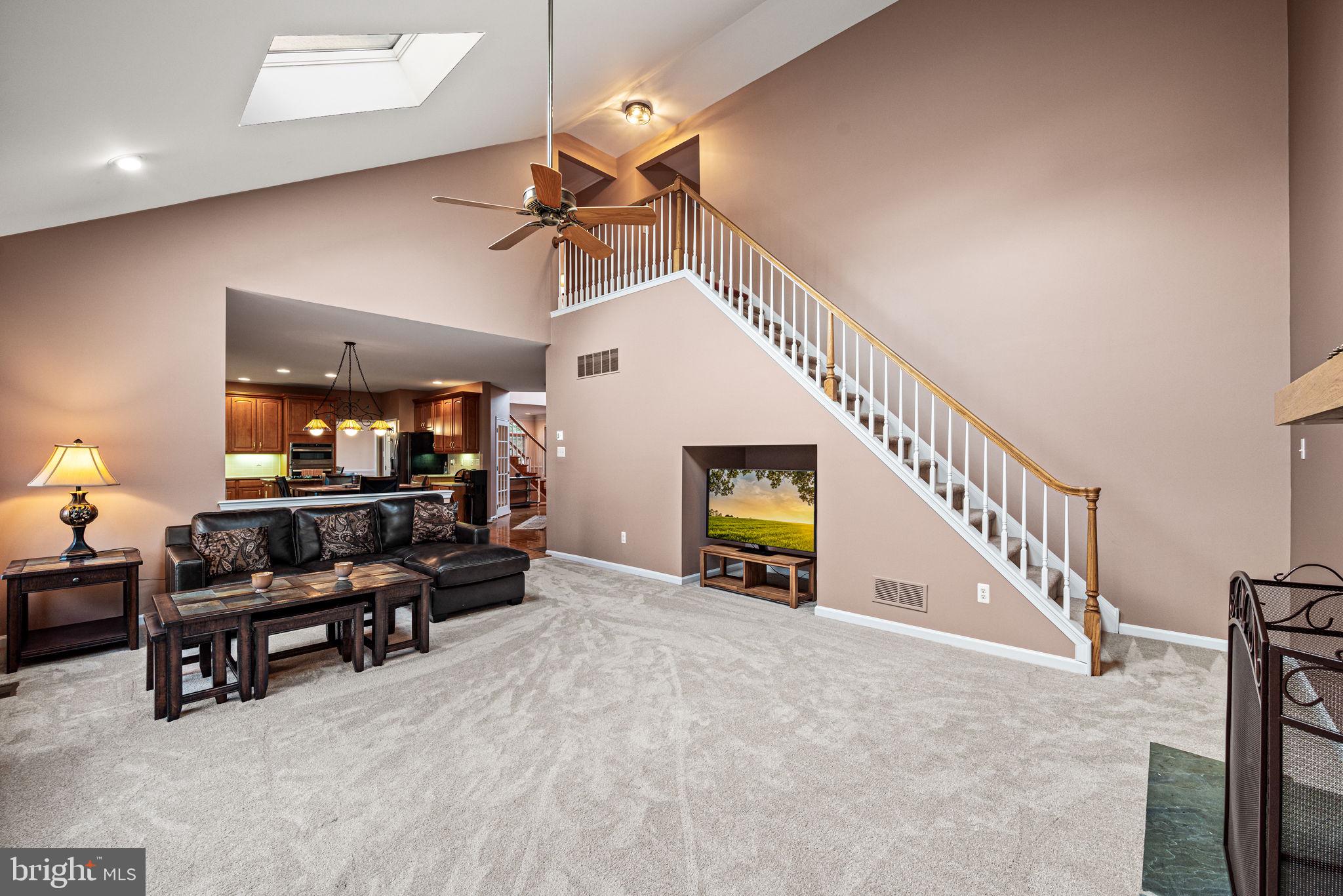 PROVIDENCE OAKS - Residential