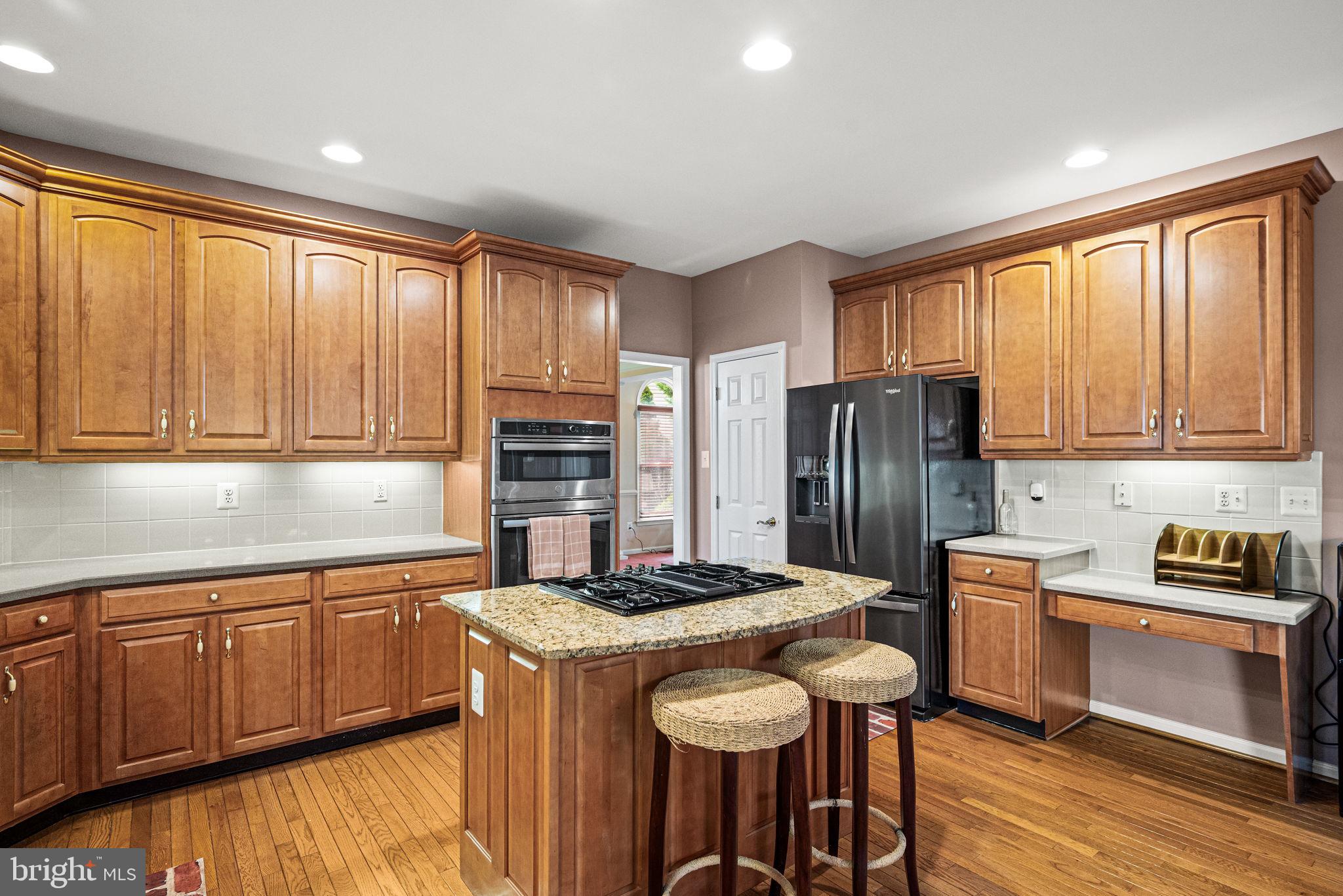 PROVIDENCE OAKS - Residential