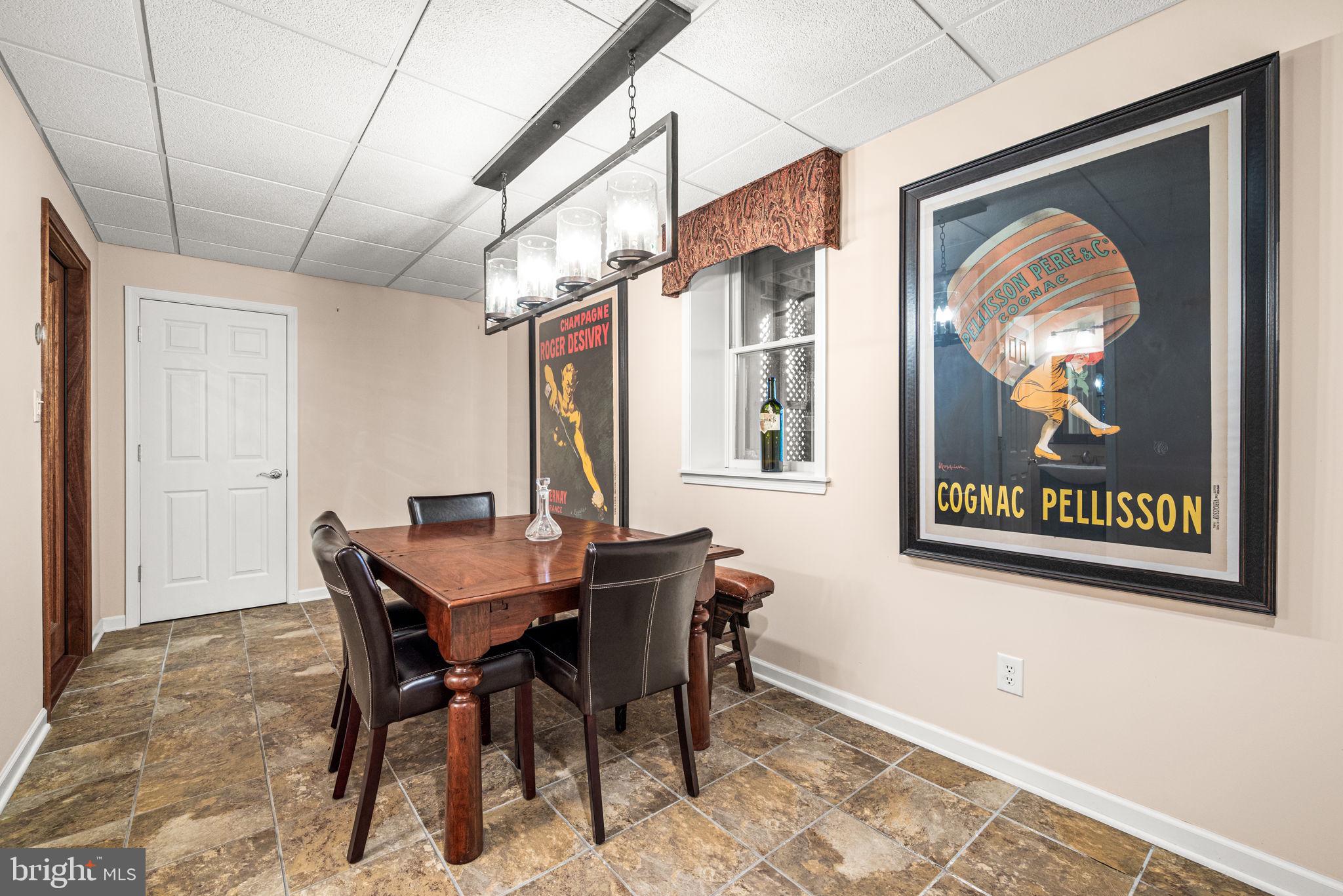 PROVIDENCE OAKS - Residential