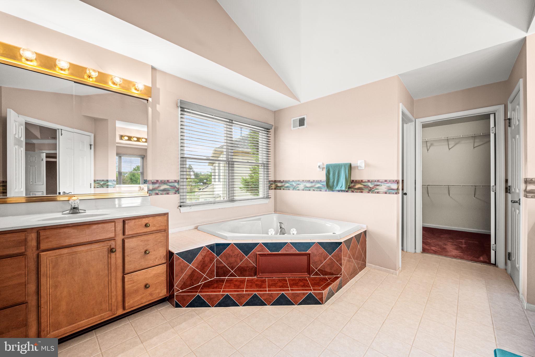 PROVIDENCE OAKS - Residential