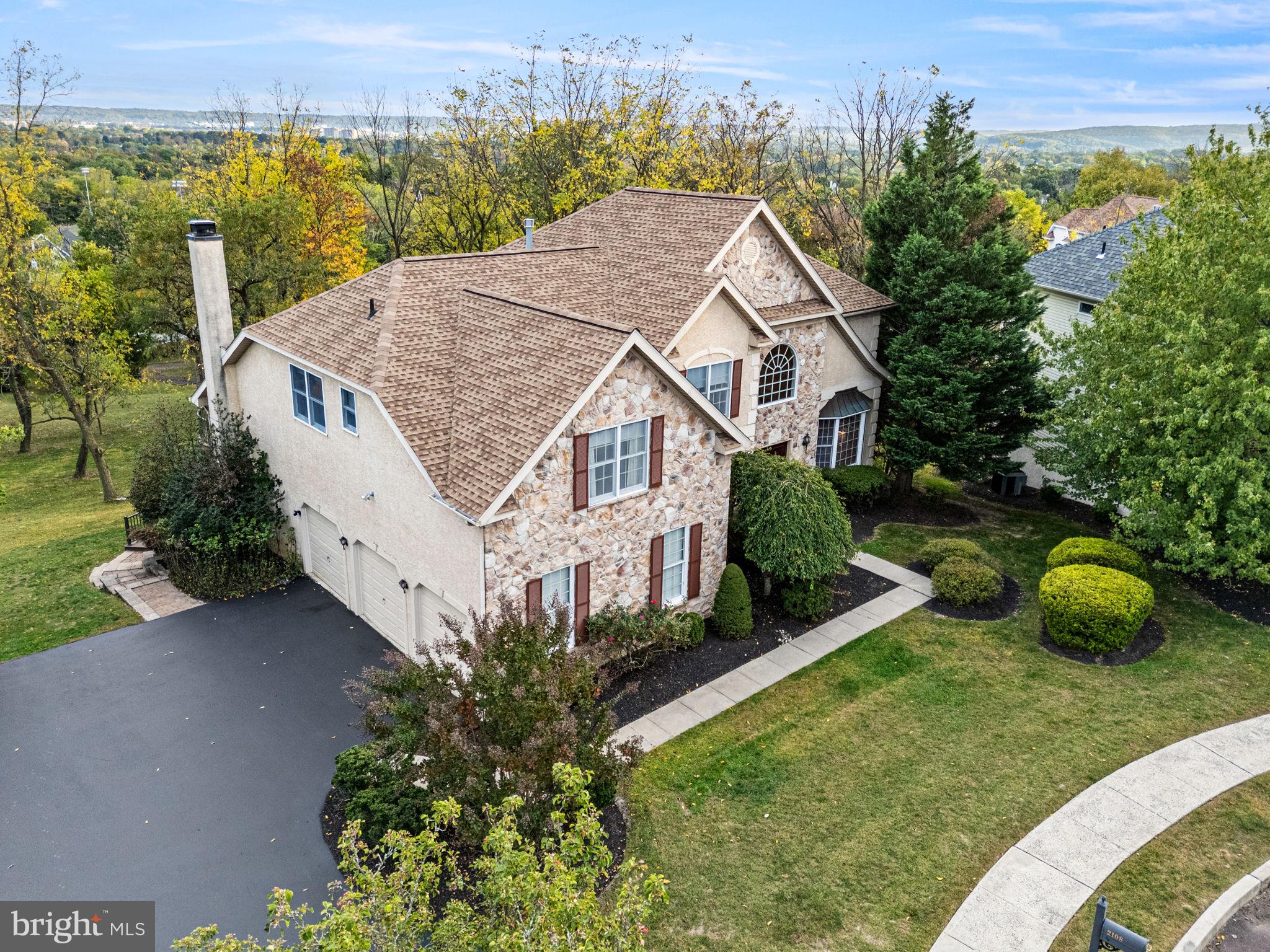 PROVIDENCE OAKS - Residential