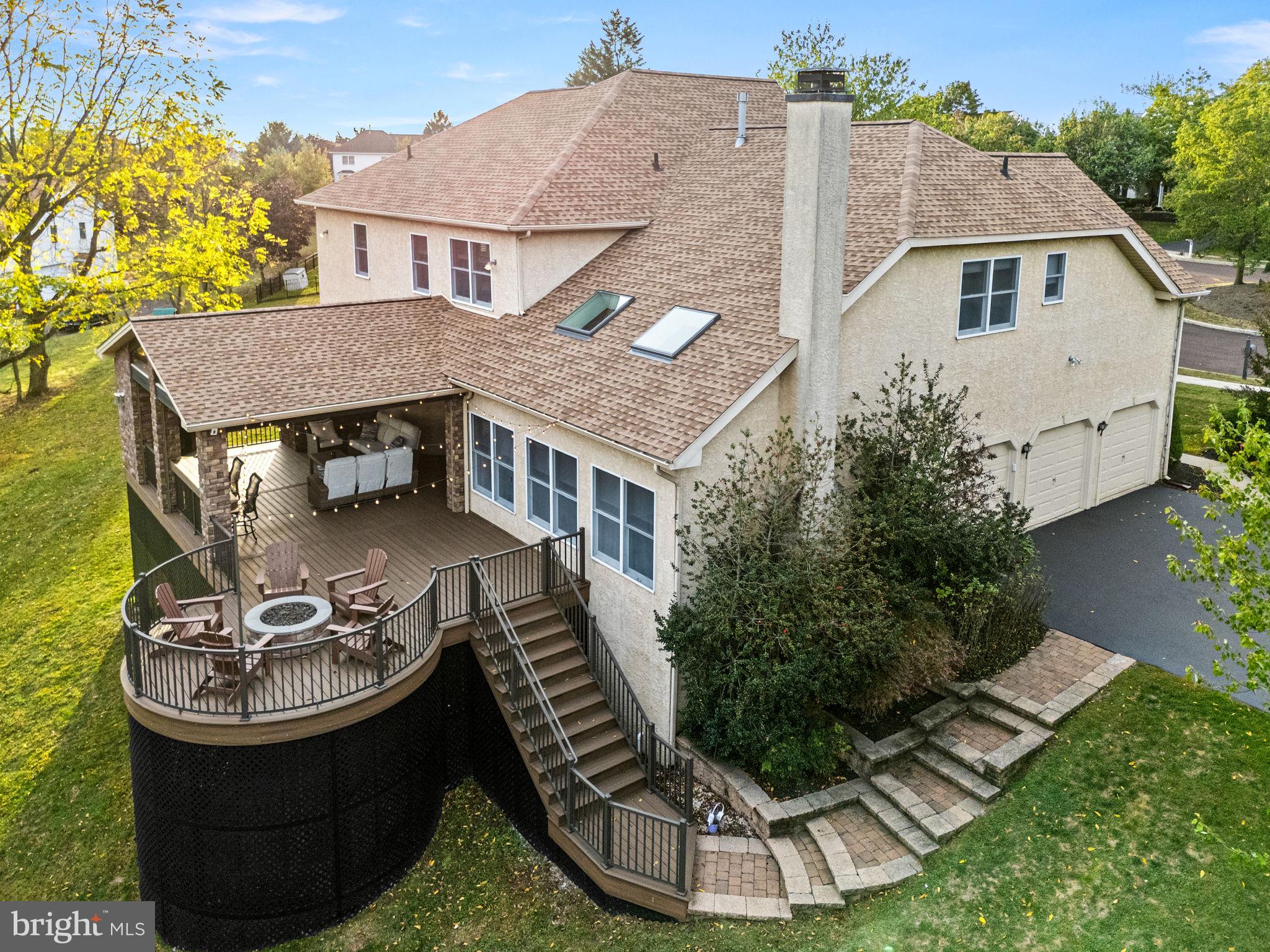 PROVIDENCE OAKS - Residential