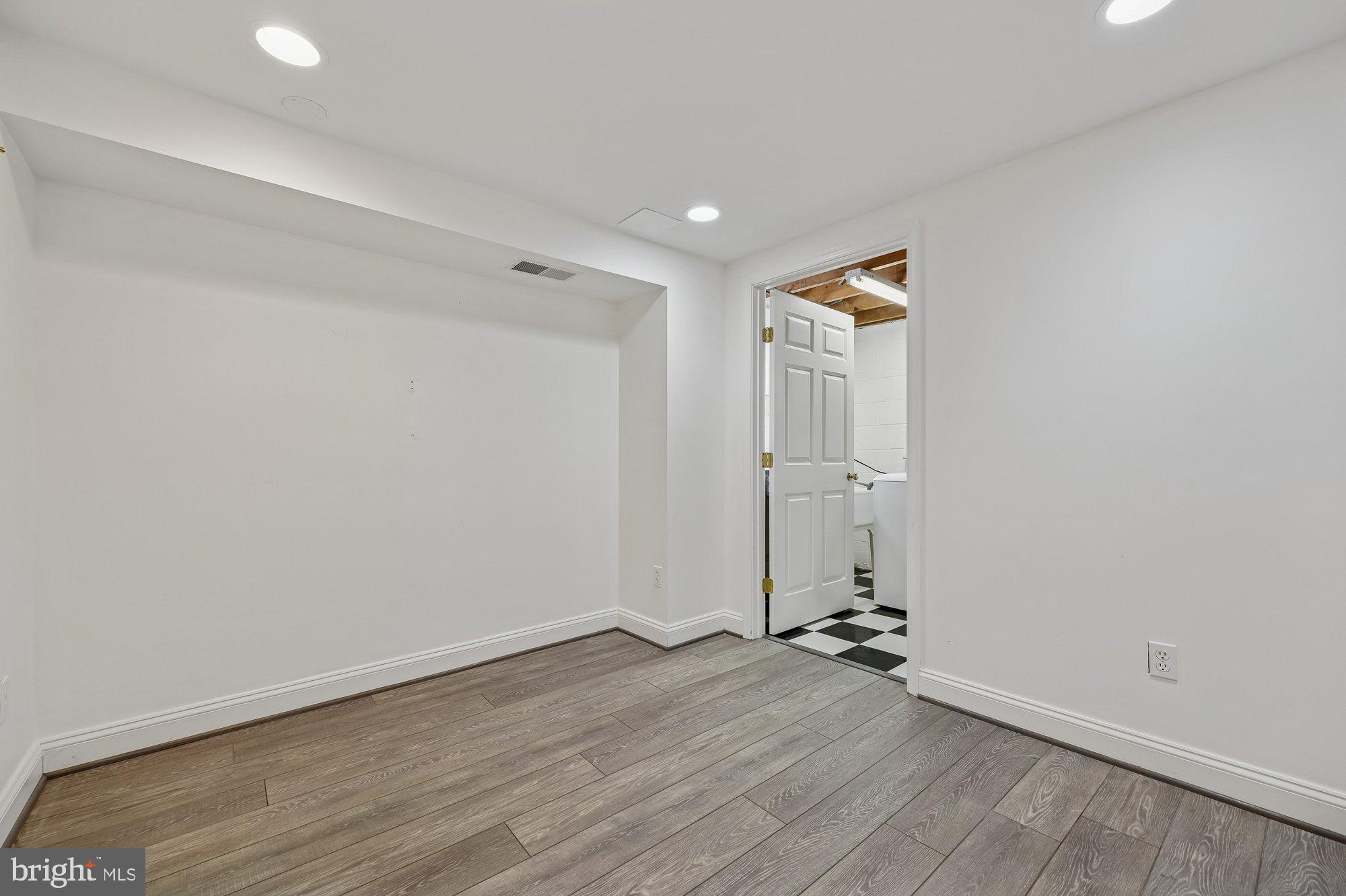 PARKWOOD - Residential