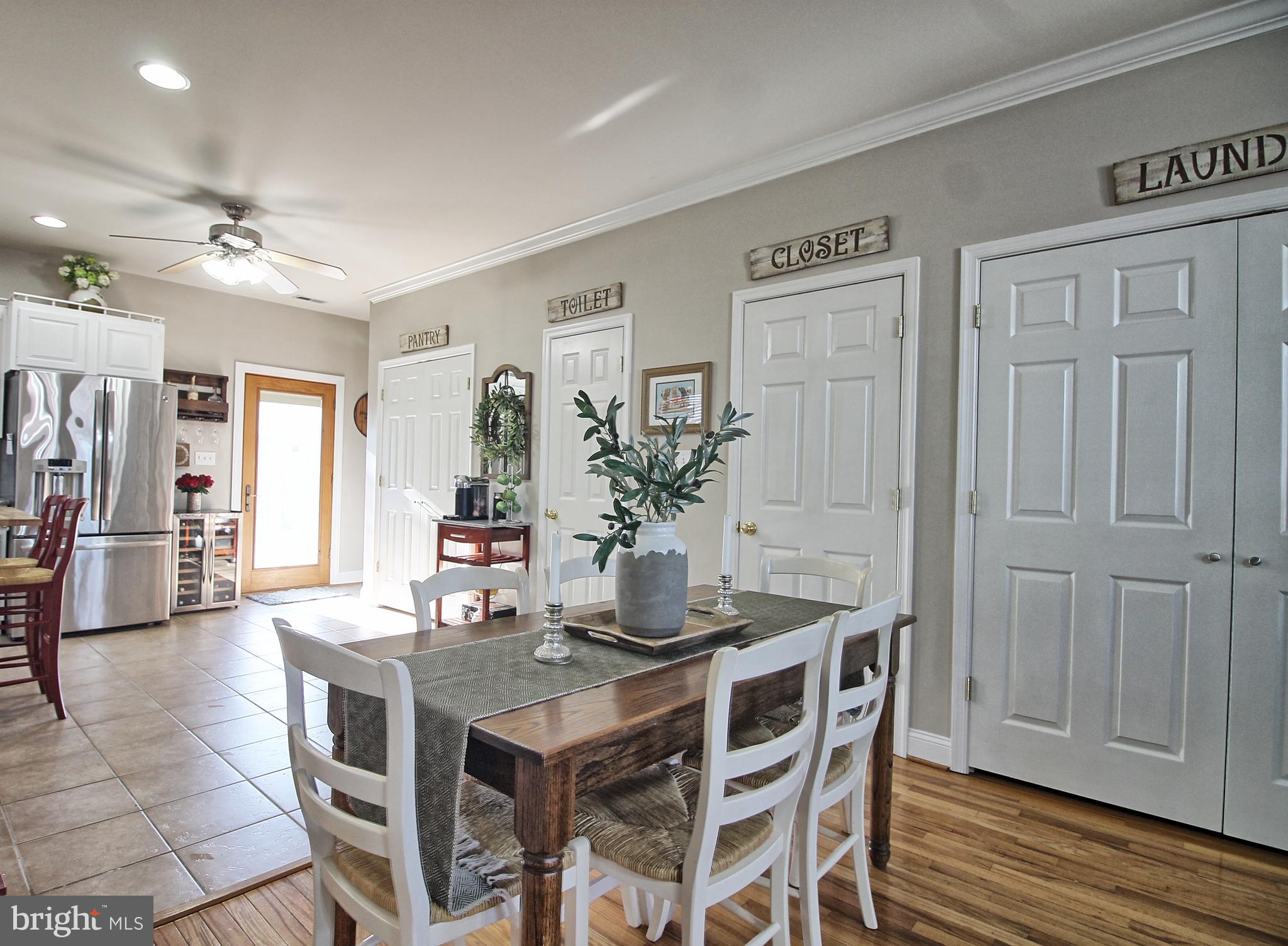 WOODLAND BEACH - Residential