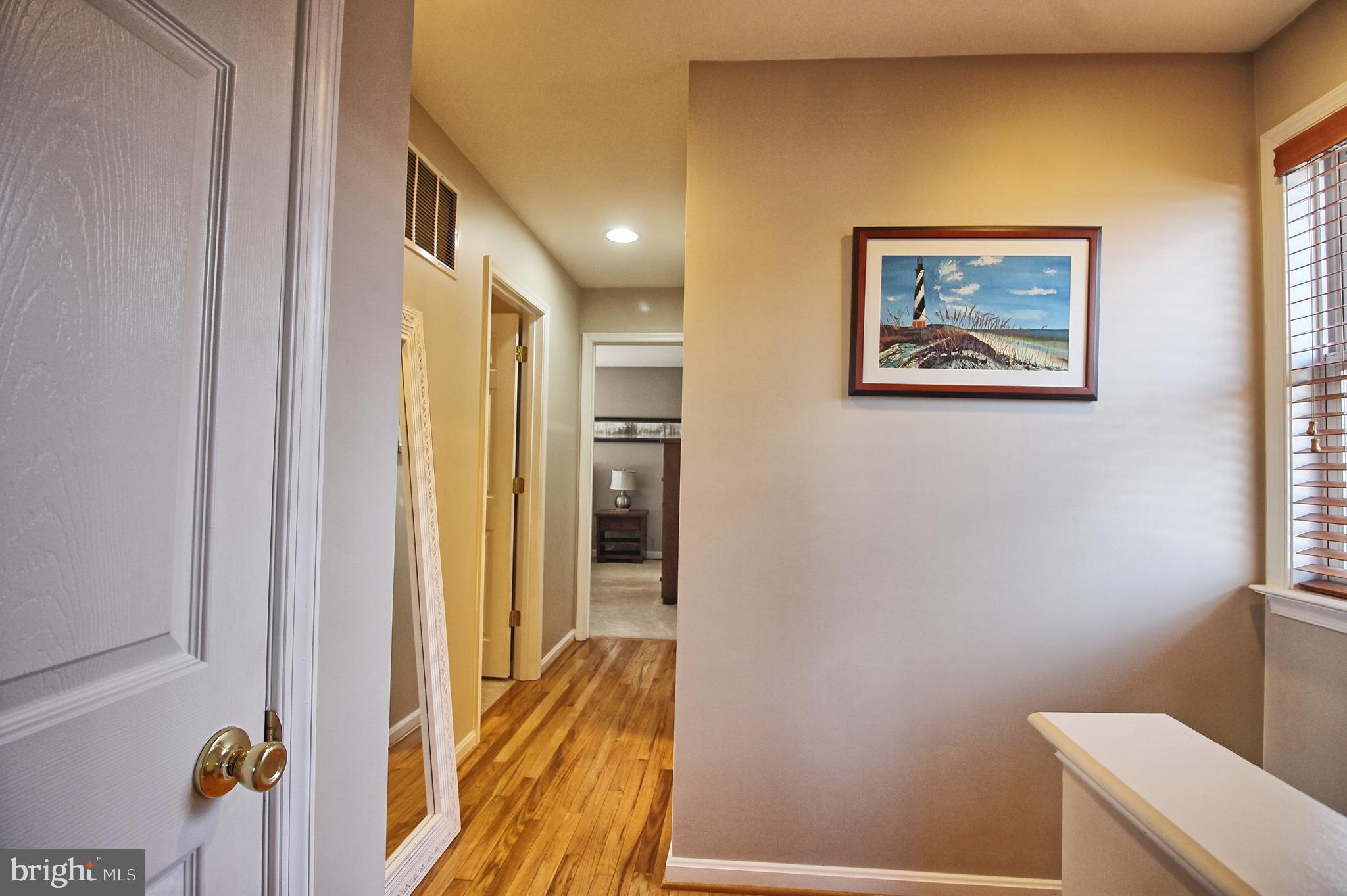 WOODLAND BEACH - Residential