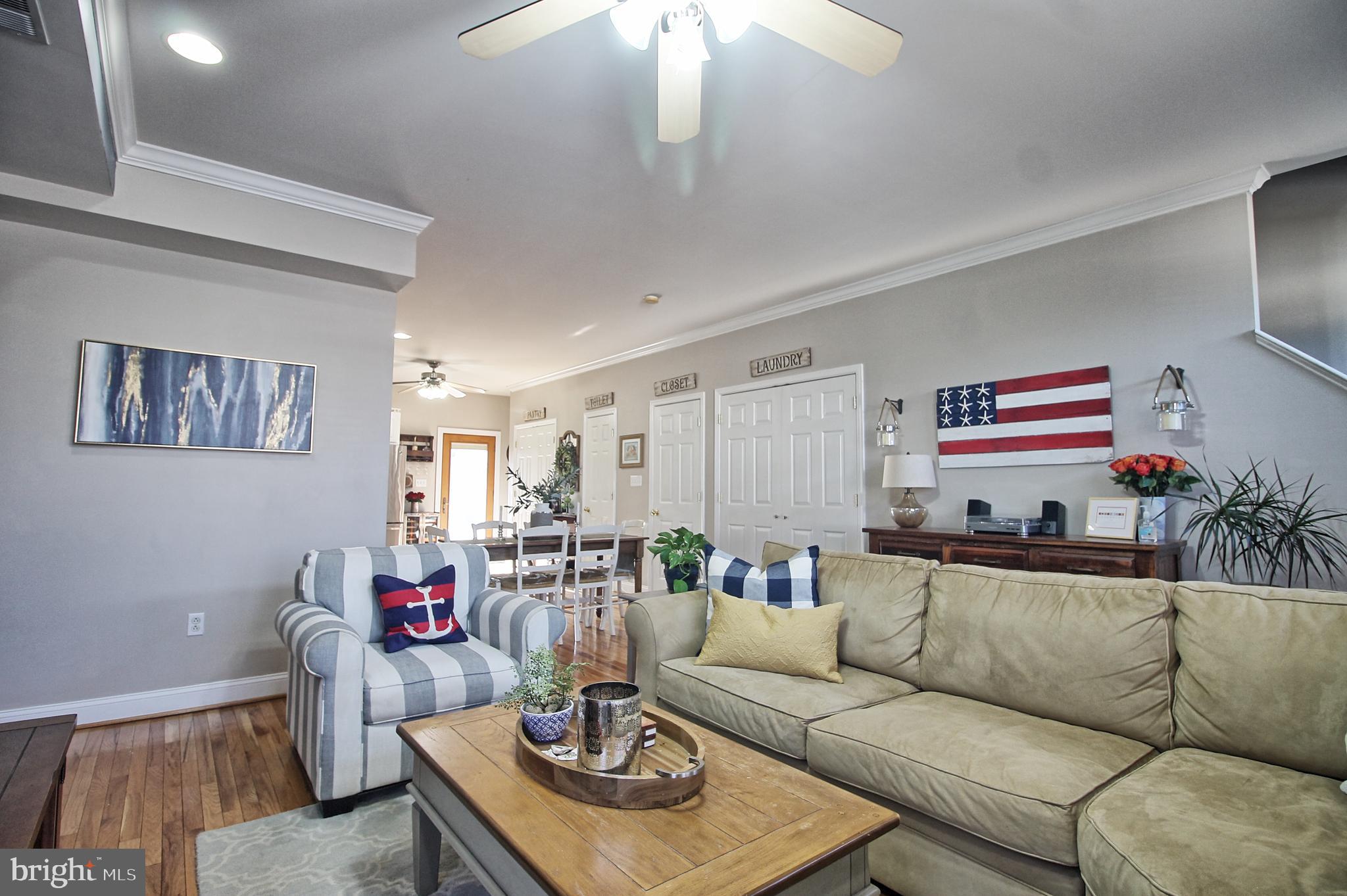 WOODLAND BEACH - Residential