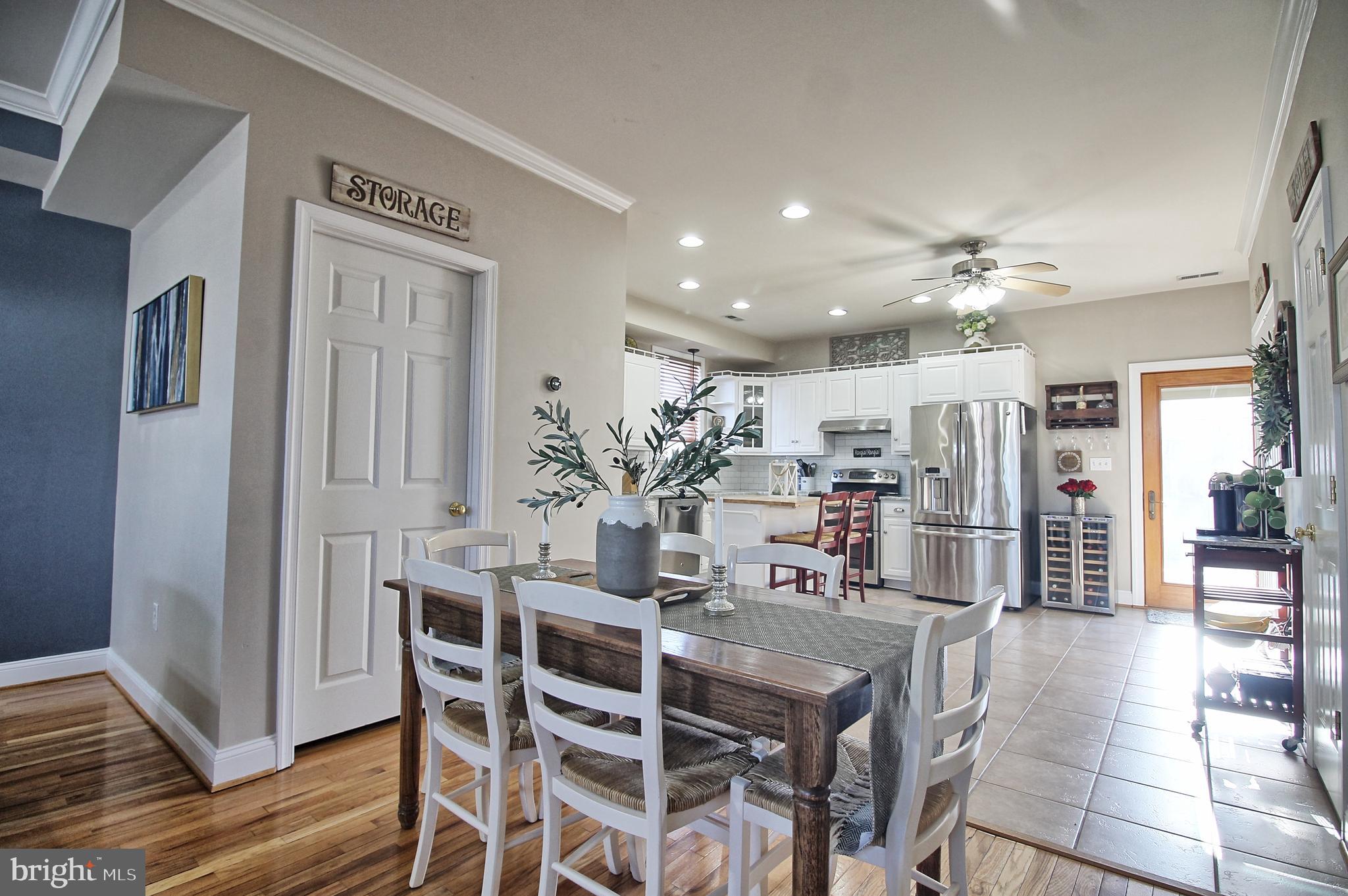 WOODLAND BEACH - Residential