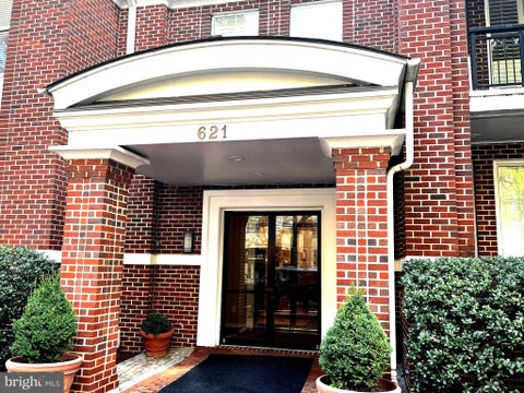 Photo of 621 N Saint Asaph Street #303, ALEXANDRIA, VA 22314 (MLS # VAAX2067350)
