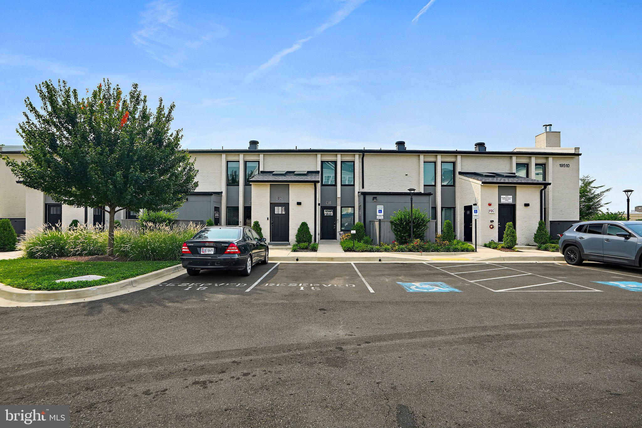 19510 VILLAGE WALK DRIVE 1-102