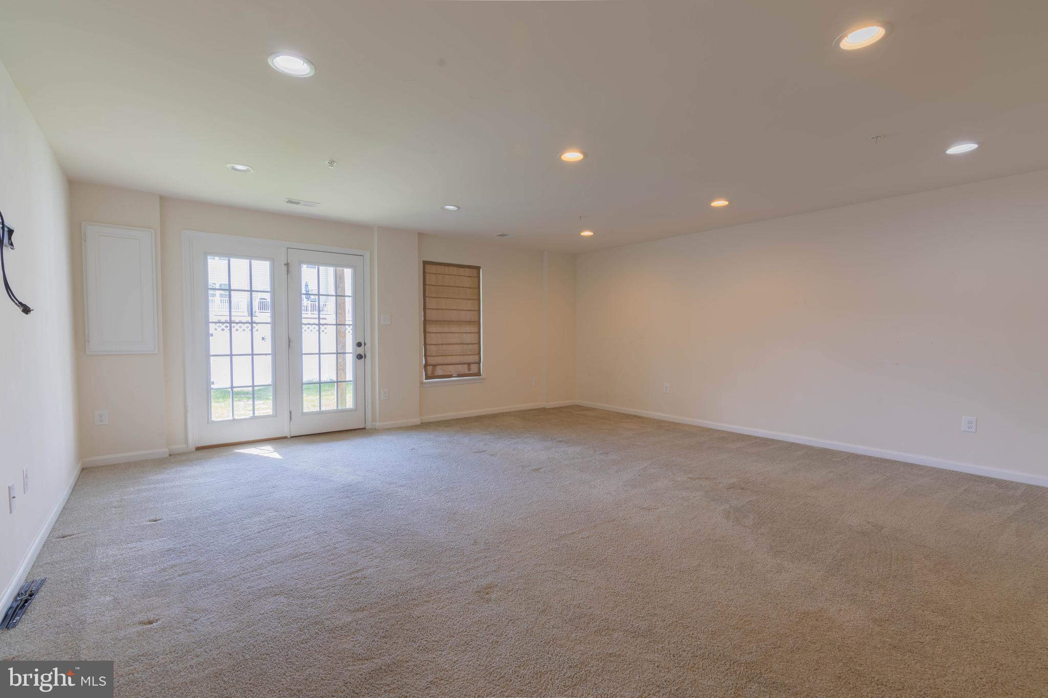 LINTON AT BALLENGER - Residential Lease