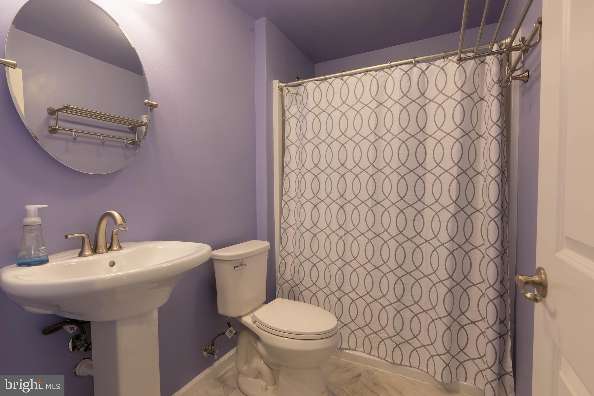 LINTON AT BALLENGER - Residential Lease