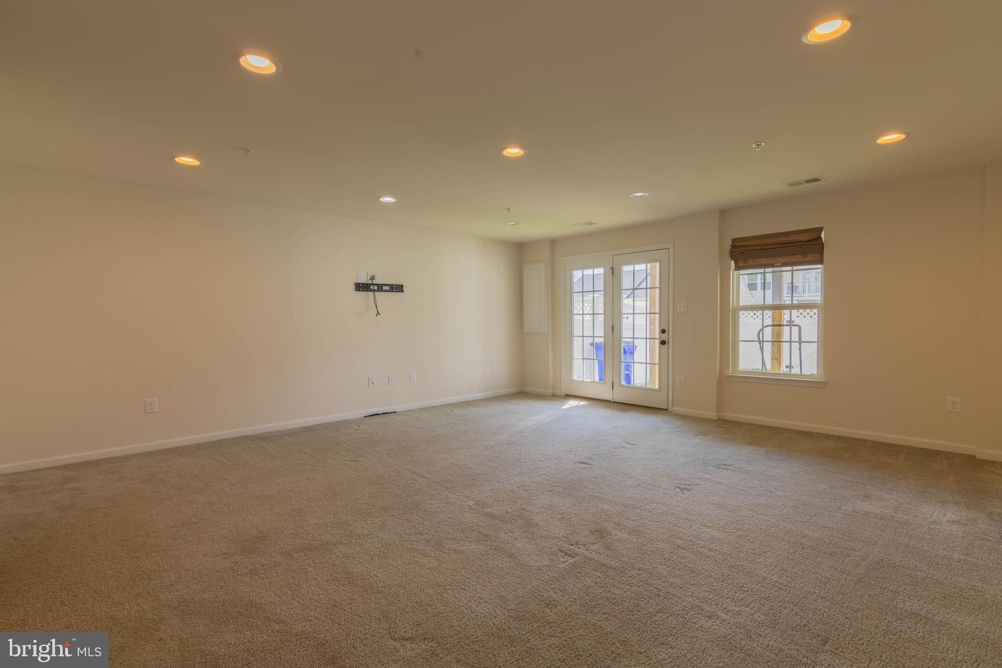 LINTON AT BALLENGER - Residential Lease