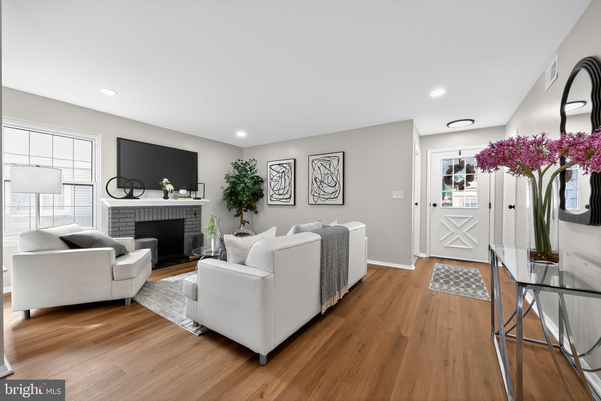 LEISURETOWNE - Residential