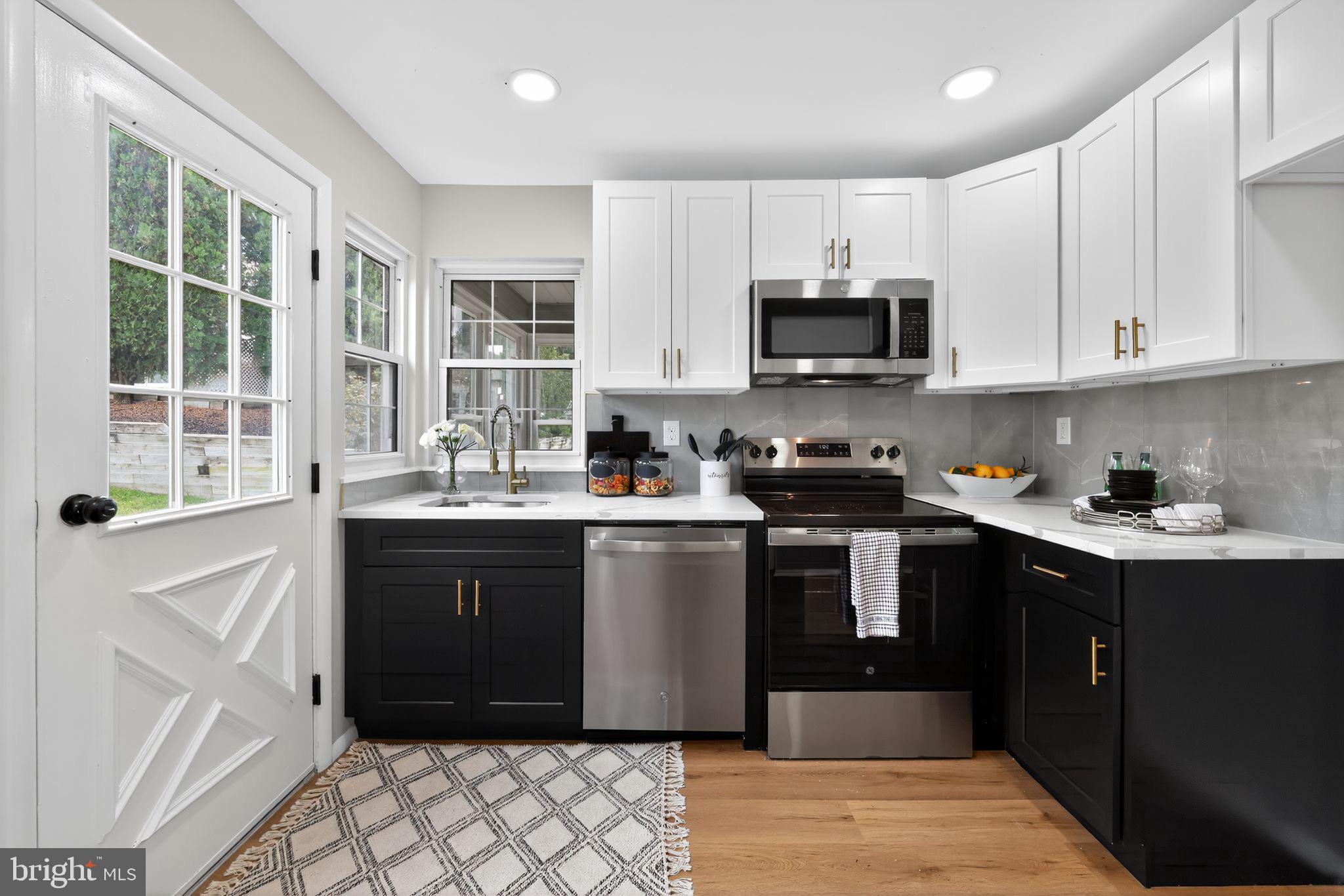 LEISURETOWNE - Residential