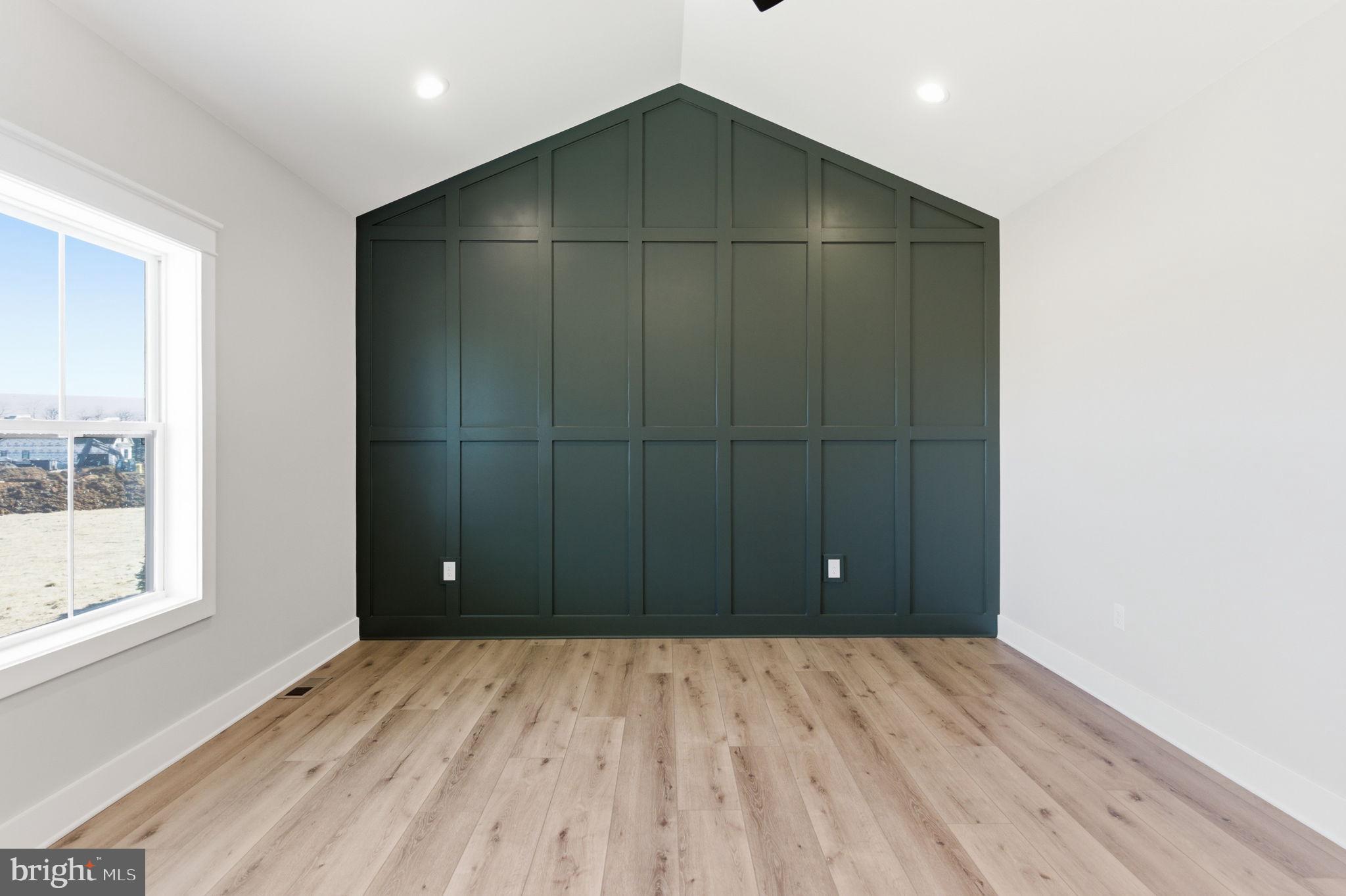 HALLMARK GLEN - Residential