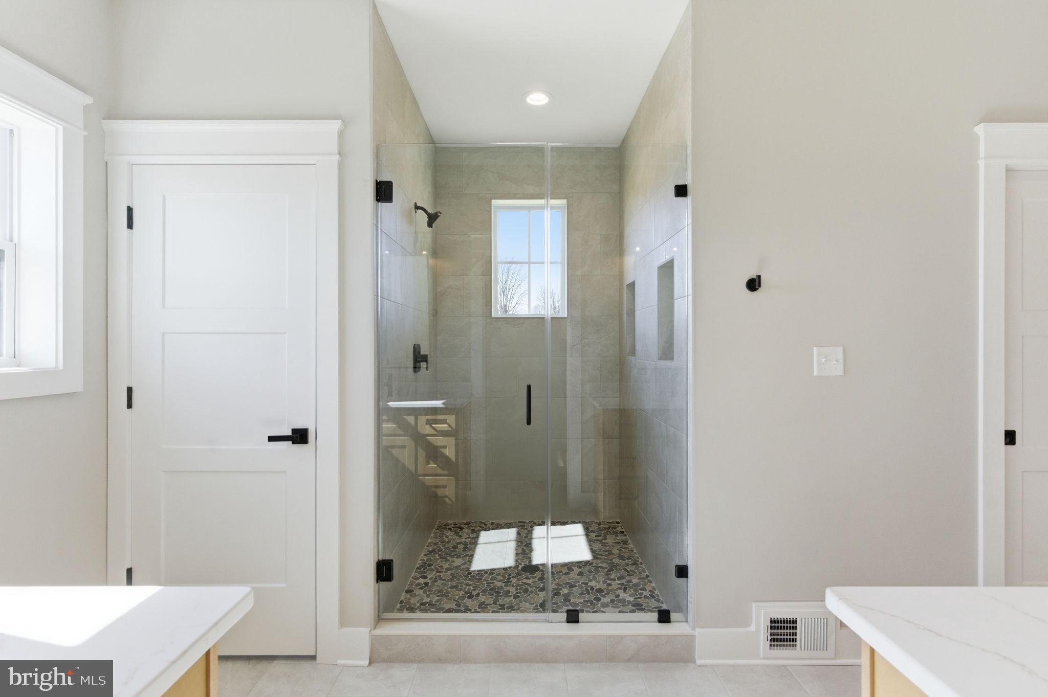 HALLMARK GLEN - Residential