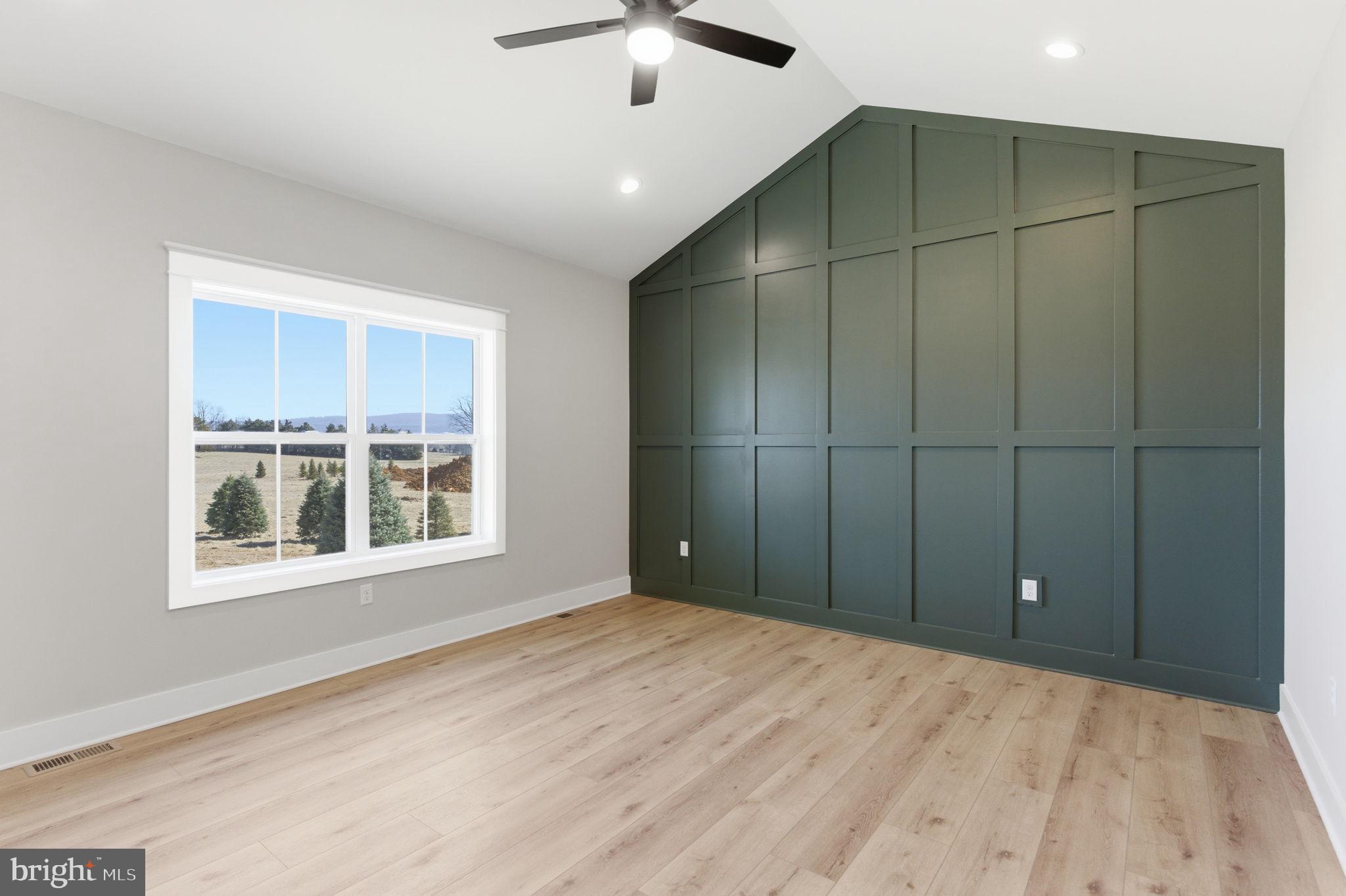 HALLMARK GLEN - Residential