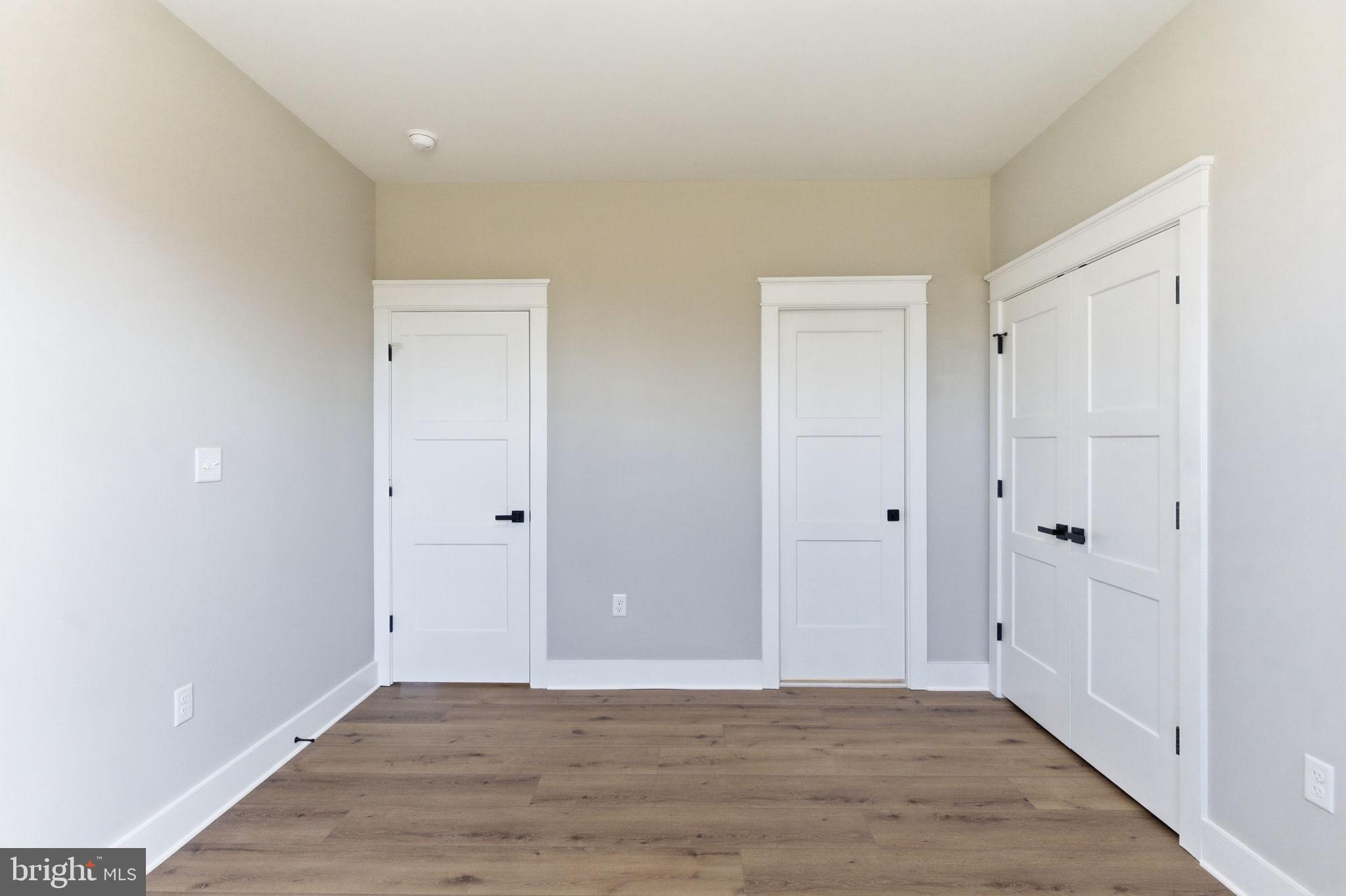 HALLMARK GLEN - Residential