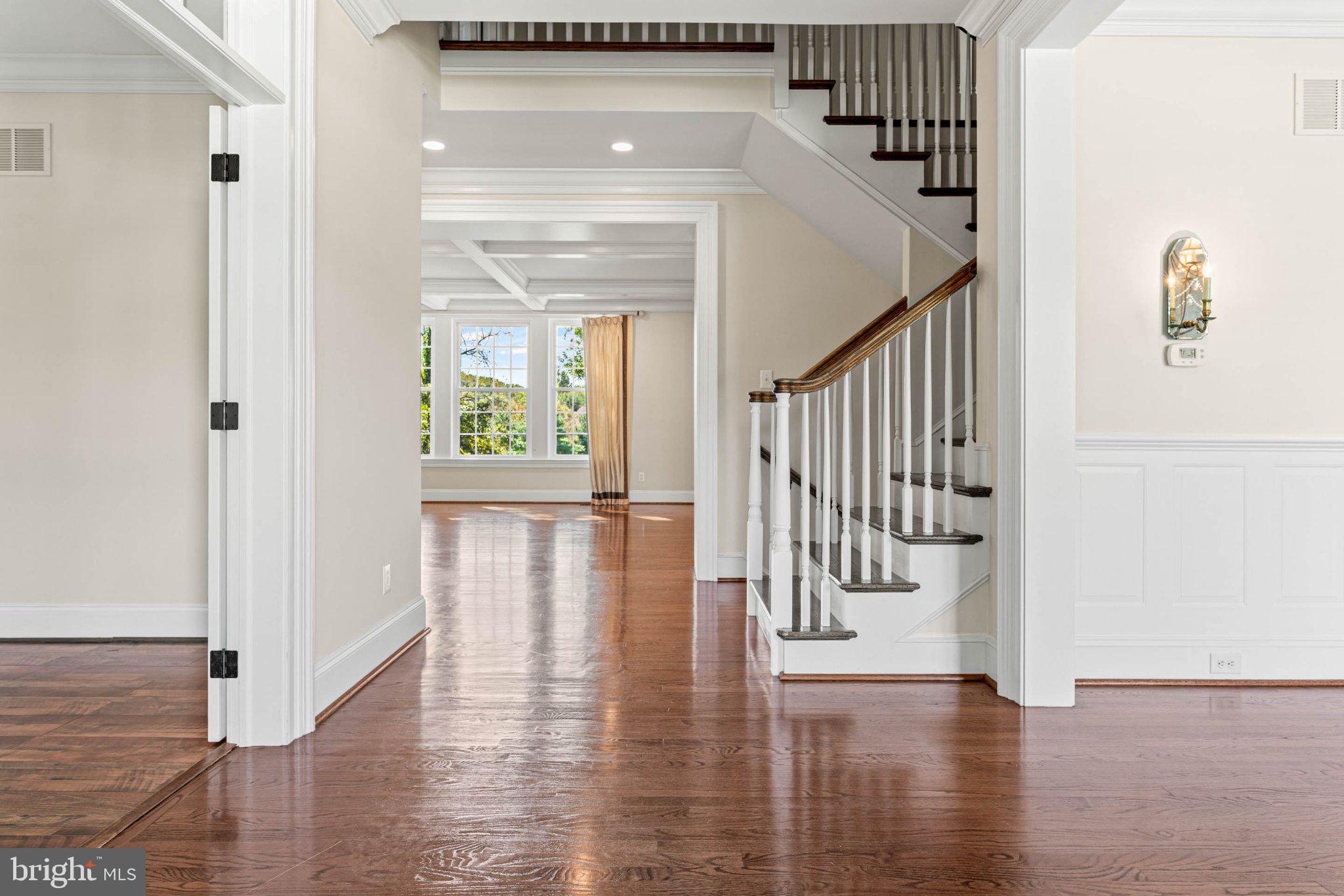 7 FALLBROOK LANE
