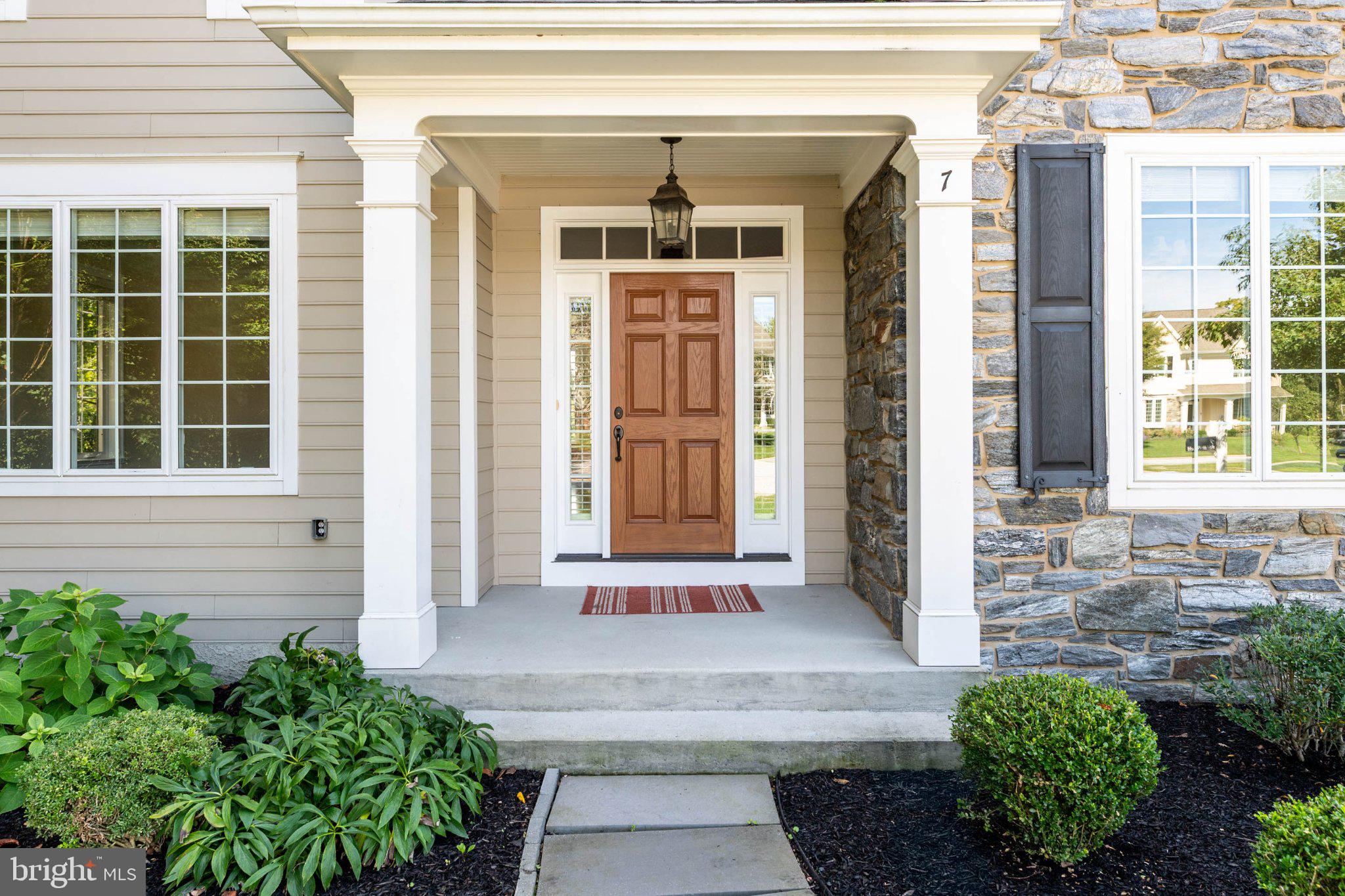 7 FALLBROOK LANE